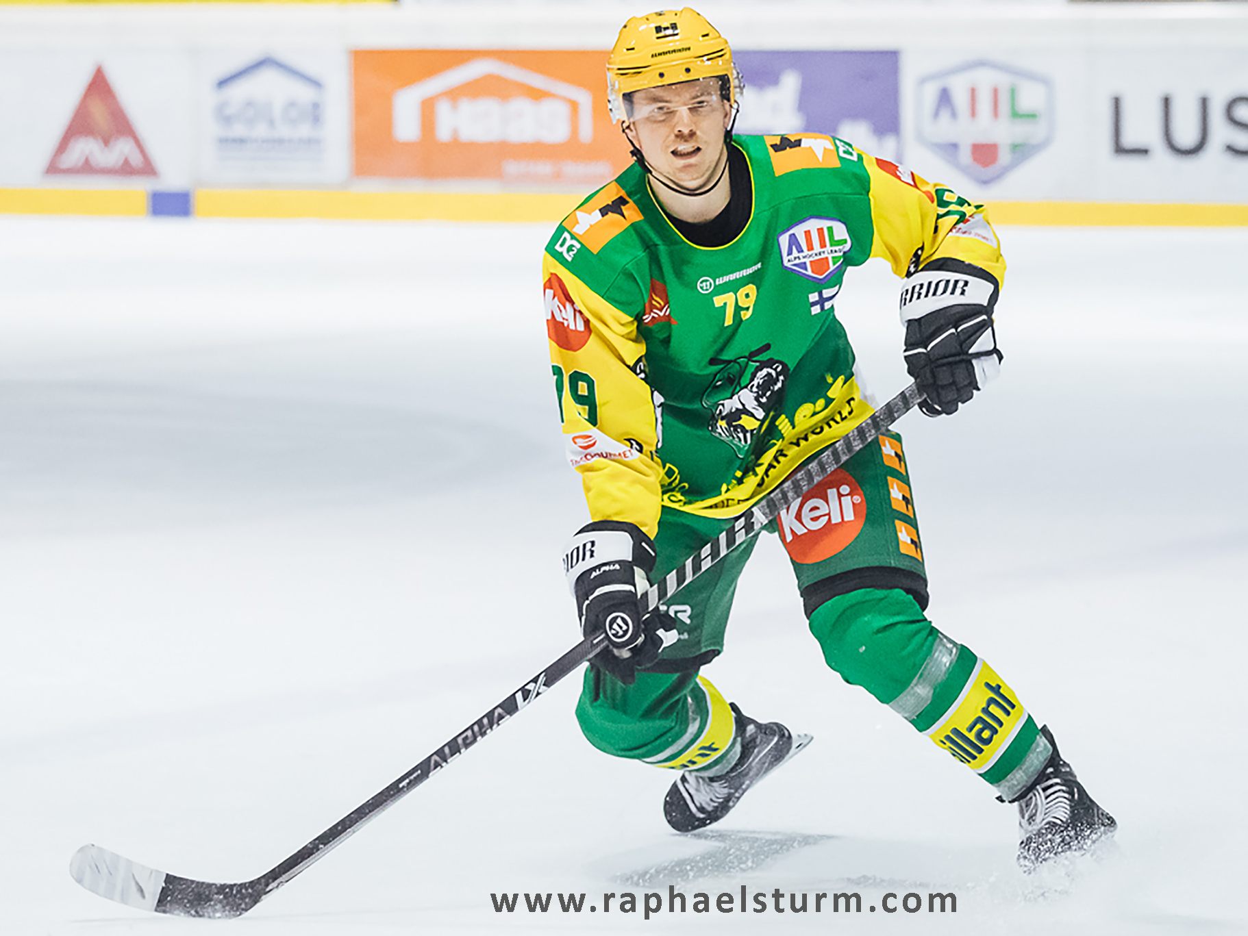 Patrick Ratz und der EHC Lustenau wollen mit einem Sieg vorlegen Patrick Ratz und der EHC Lustenau wollen mit einem Sieg vorlegen
