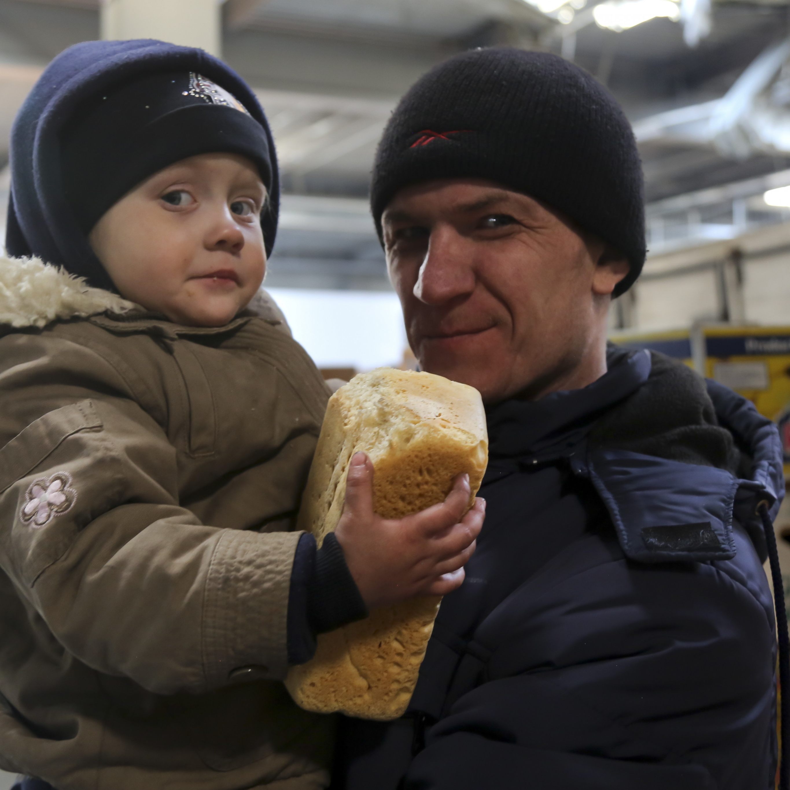 Um die Geflüchteten willkommen zu heißen, sind einige Phrasen und Worte in Landessprache hilfreich.