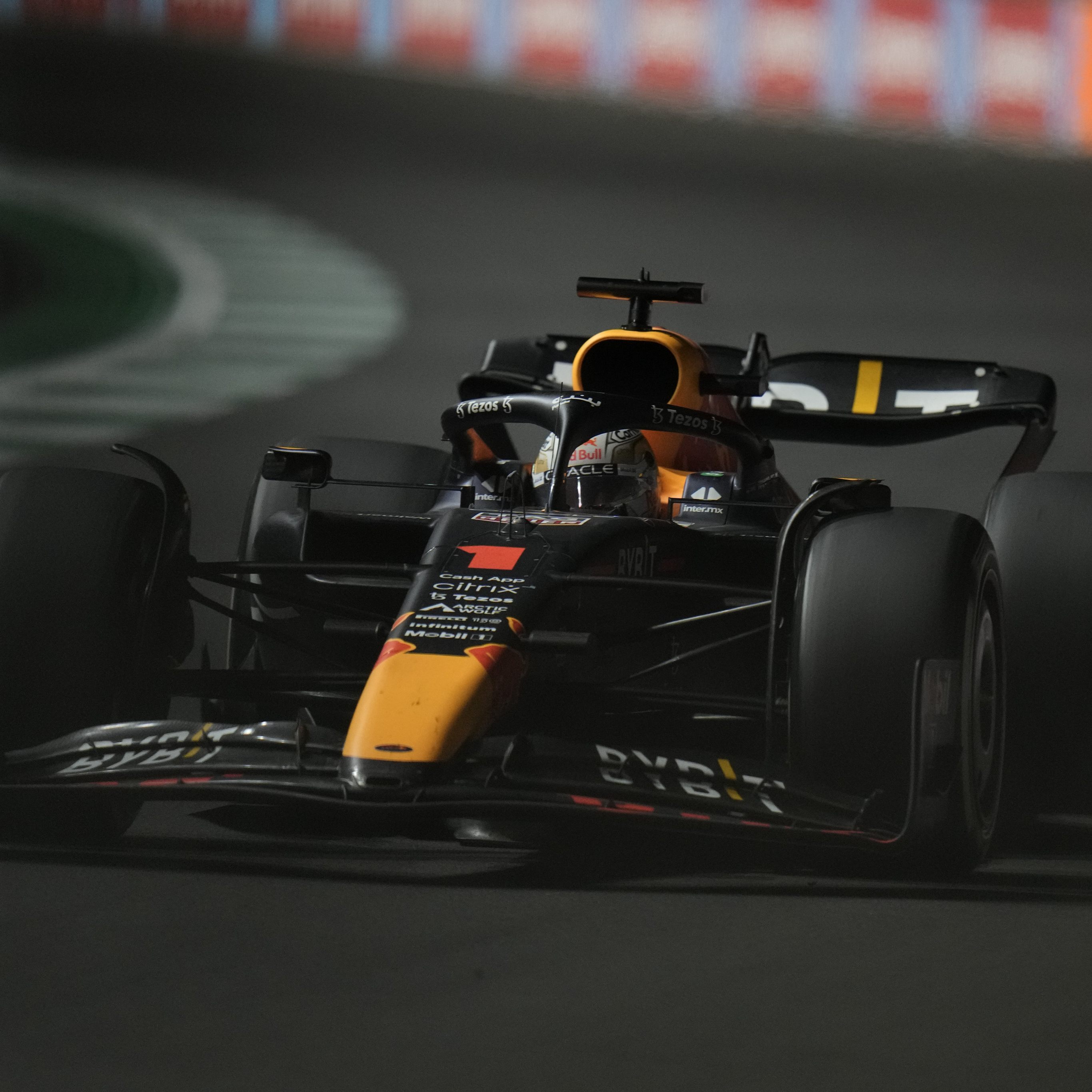 Max Verstappen holte sich seinen ersten Saisonsieg.