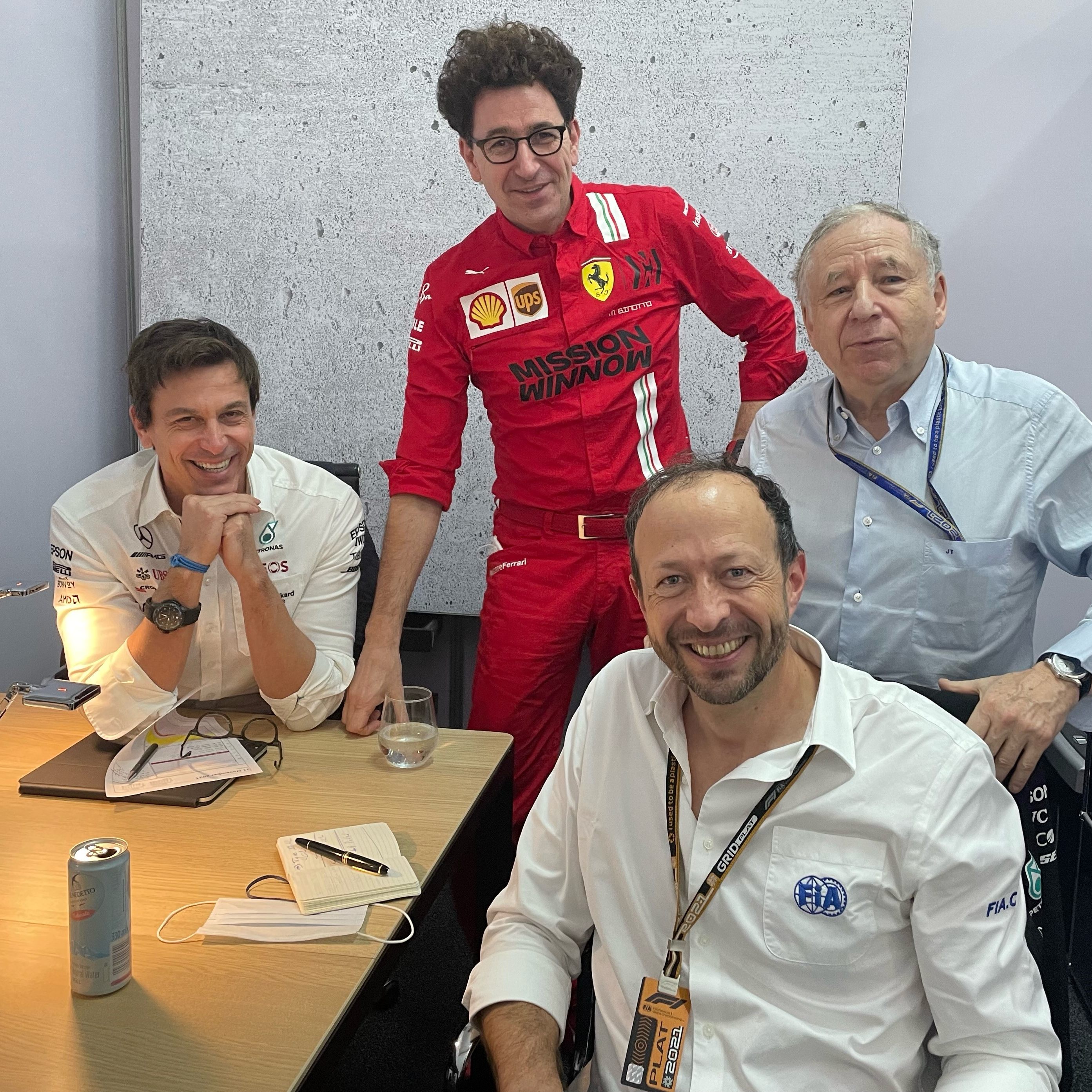 Peter Bayer im Sonntags-Talk mit W&W.