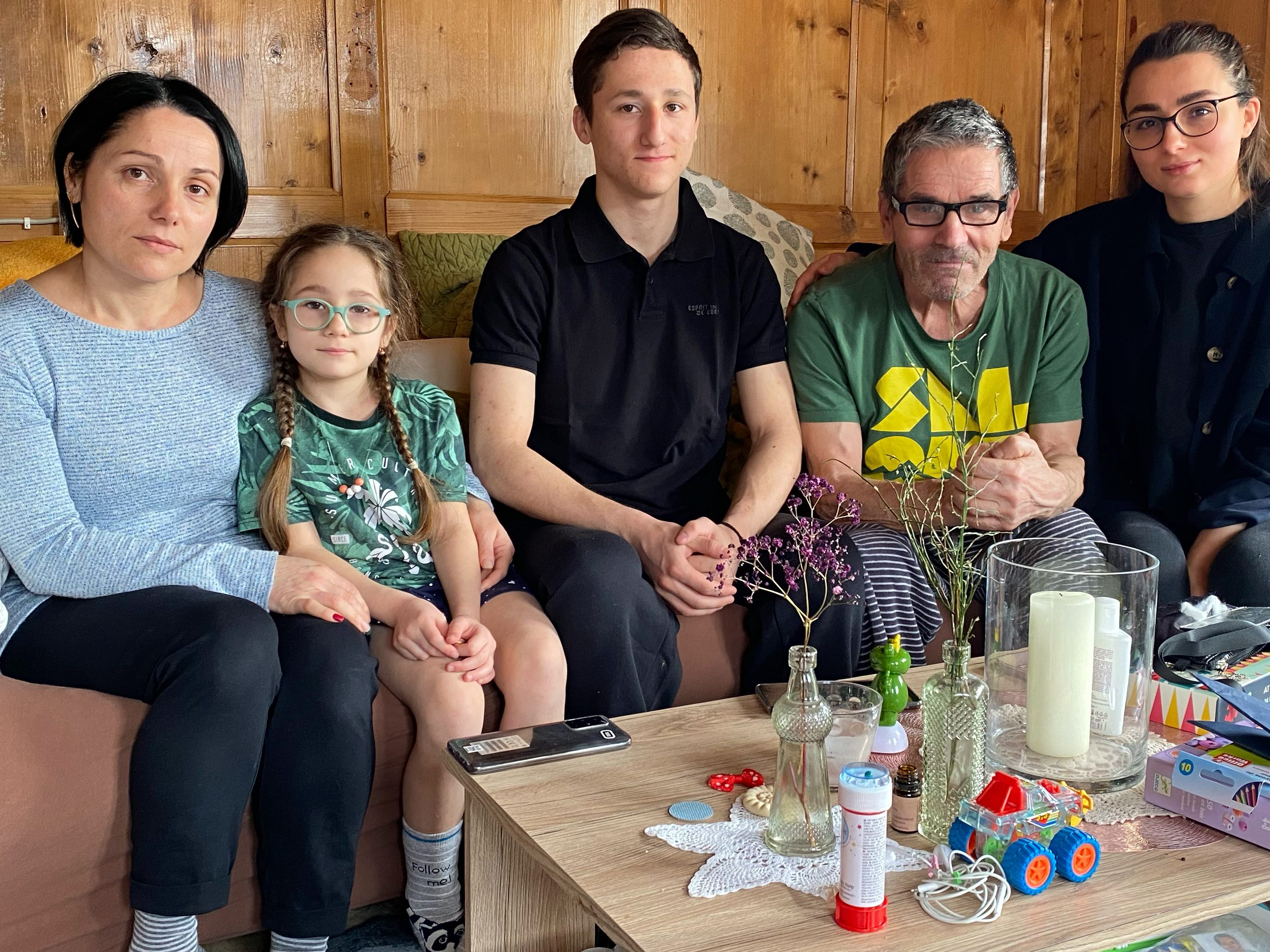 Dank Peter Fetz und dem Hirschen-Team hat Familie Mamanova aus der Ukraine in Schwarzenberg eine Fluchtunterkunft gefunden.