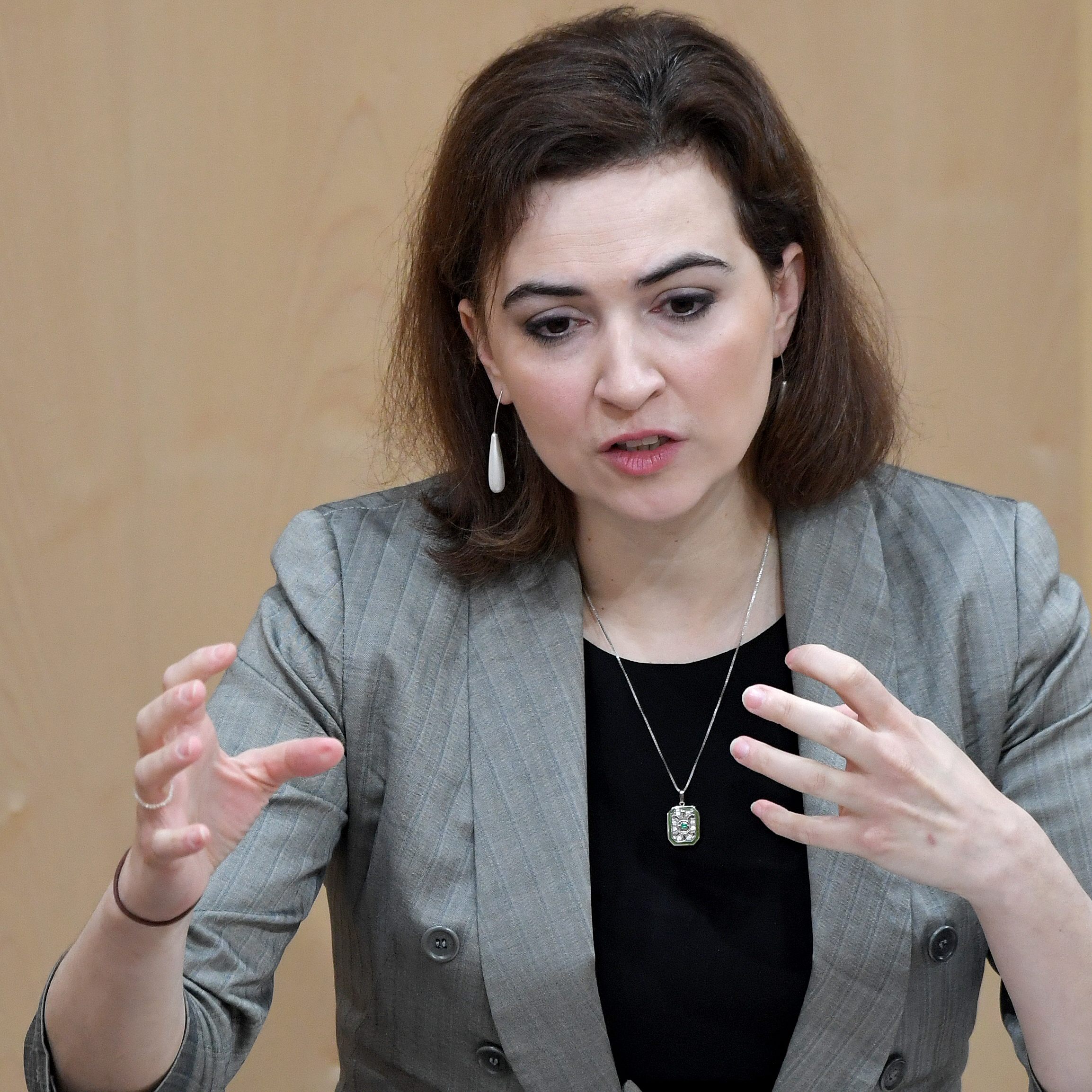 Justizministerin Zadic wird das neue Maklergesetz vorstellen.