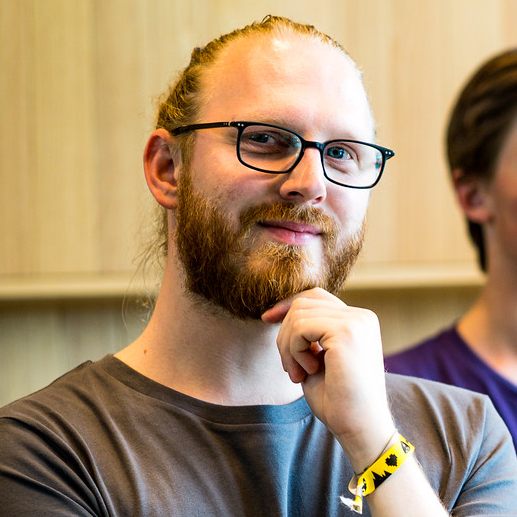 Christoph BENEDIKT, langjähriges Mitglied und mit einer 50-prozentigen Position ab 1. Mai 2022 Geschäftsführer der Plattform für digitale Initiativen.