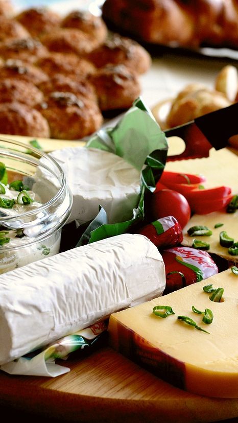 Schimmliger Käse: Wegwerfen oder wegschneiden?