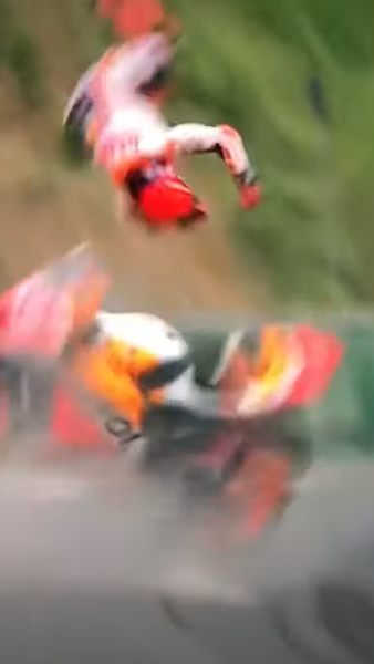 Marquez stürzte schwer.