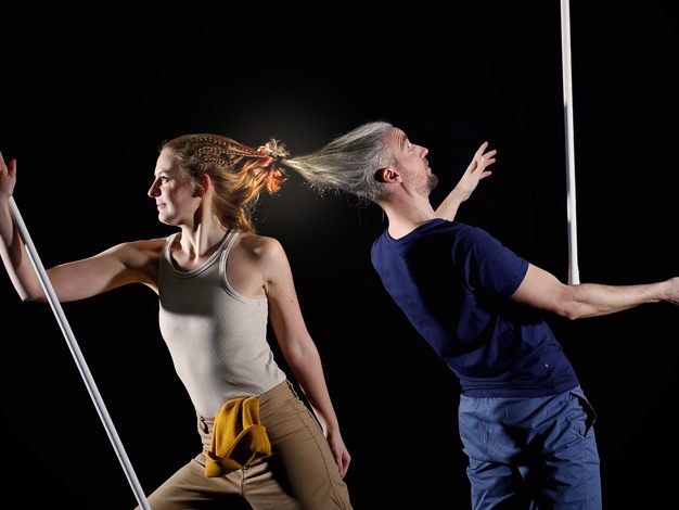 Auch Circuskunst (i.Bild Cie Fenfire)darf im neuen Freudenhausprogramm 2022 wieder nicht fehlen.