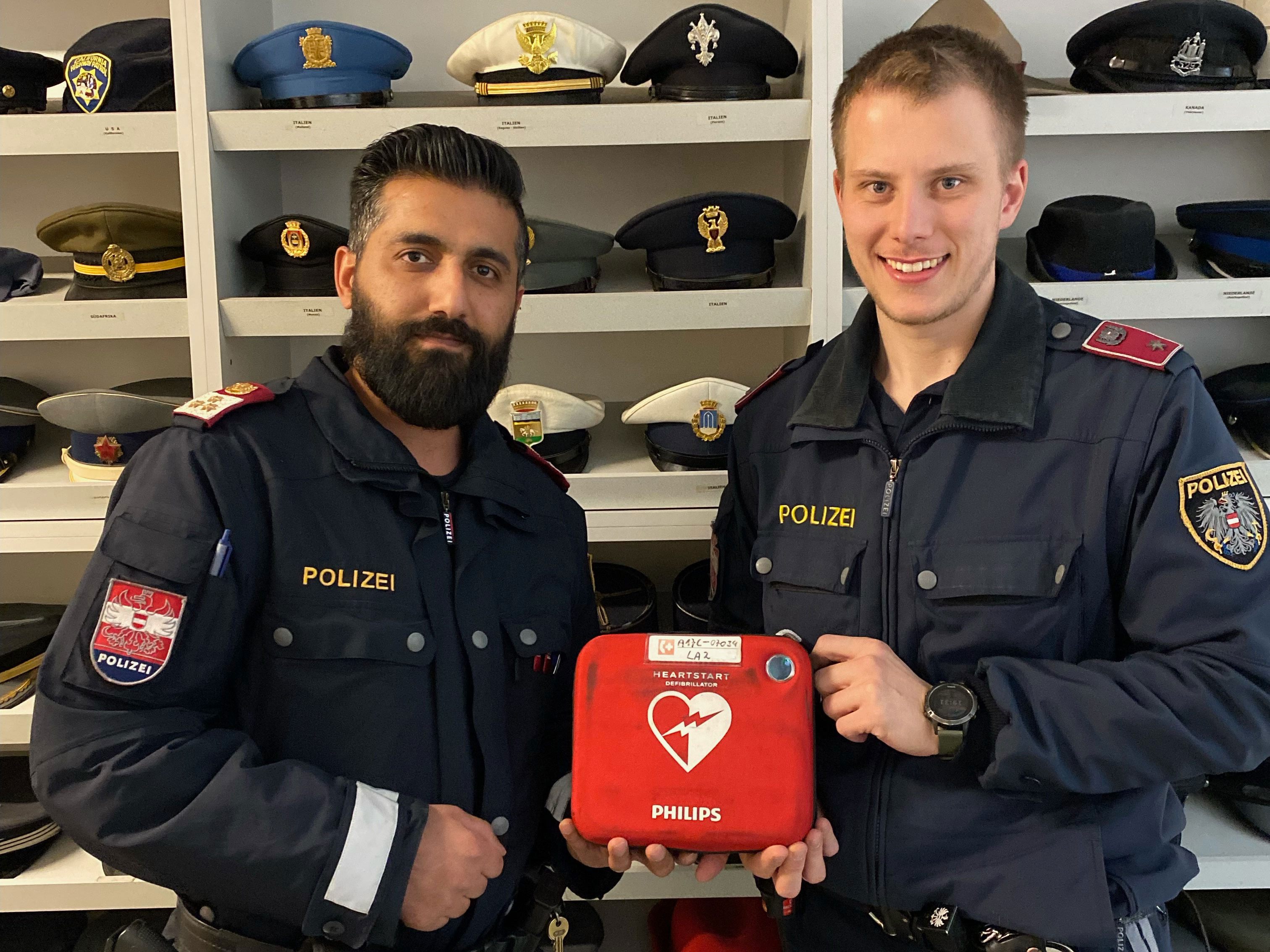 Diese beiden Polizisten wurden in Floridsdorf zu Lebensrettern Diese beiden Polizisten wurden in Floridsdorf zu Lebensrettern