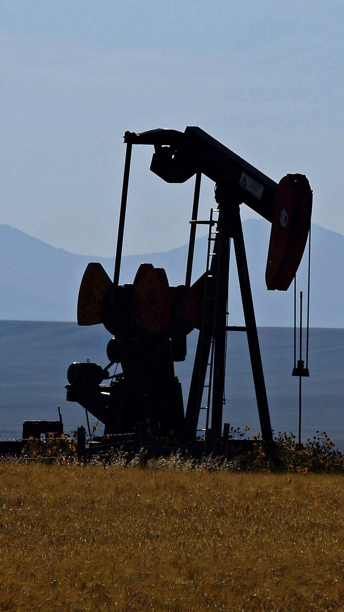 Der Ölsektor ist bislang nicht direkt von den Sanktionen gegen Russland betroffen.