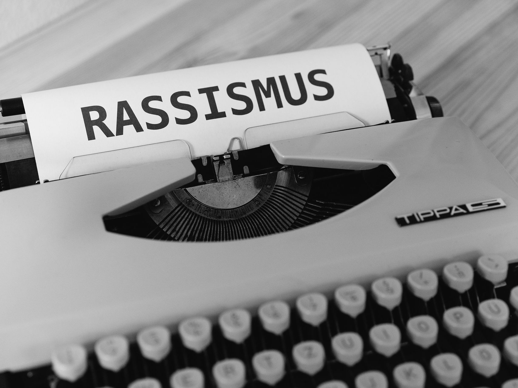 Der Rassismus-Report 2021 von ZARA legt bedenkliche Zahlen offen