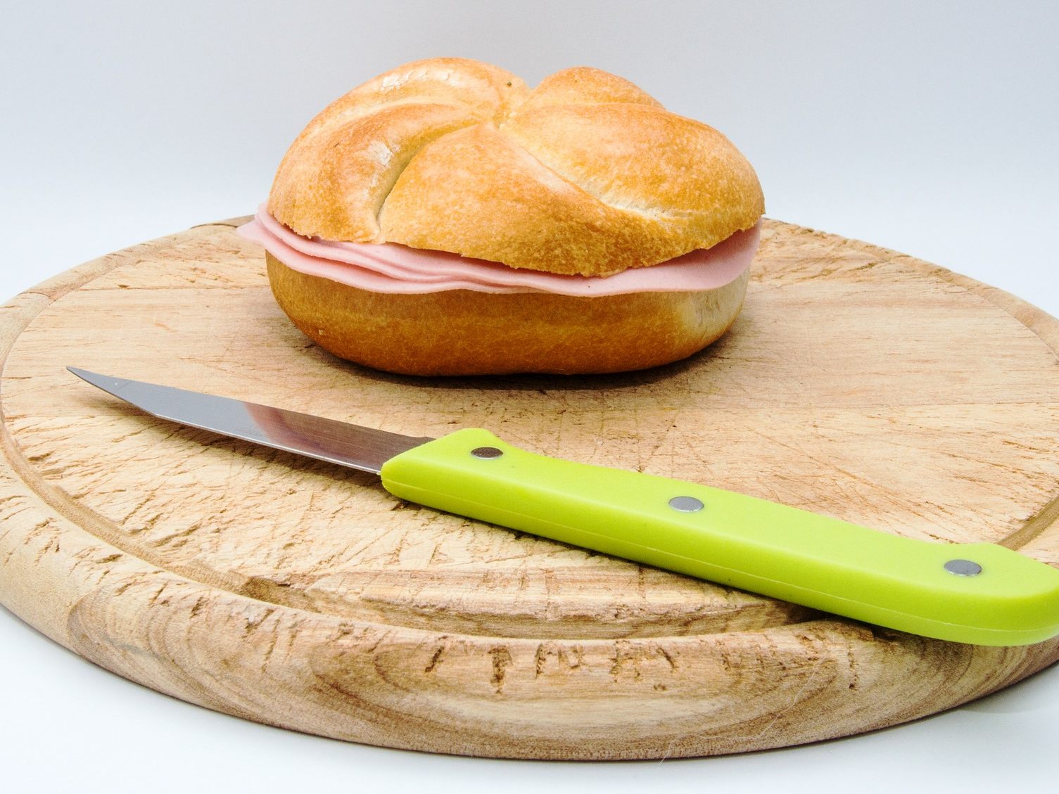 Kein "gesundes" Lebensmittel, aber bei Qualität kaum etwas zu beanstanden: 47 Sorten Extrawurst wurden einem Test unterzogen