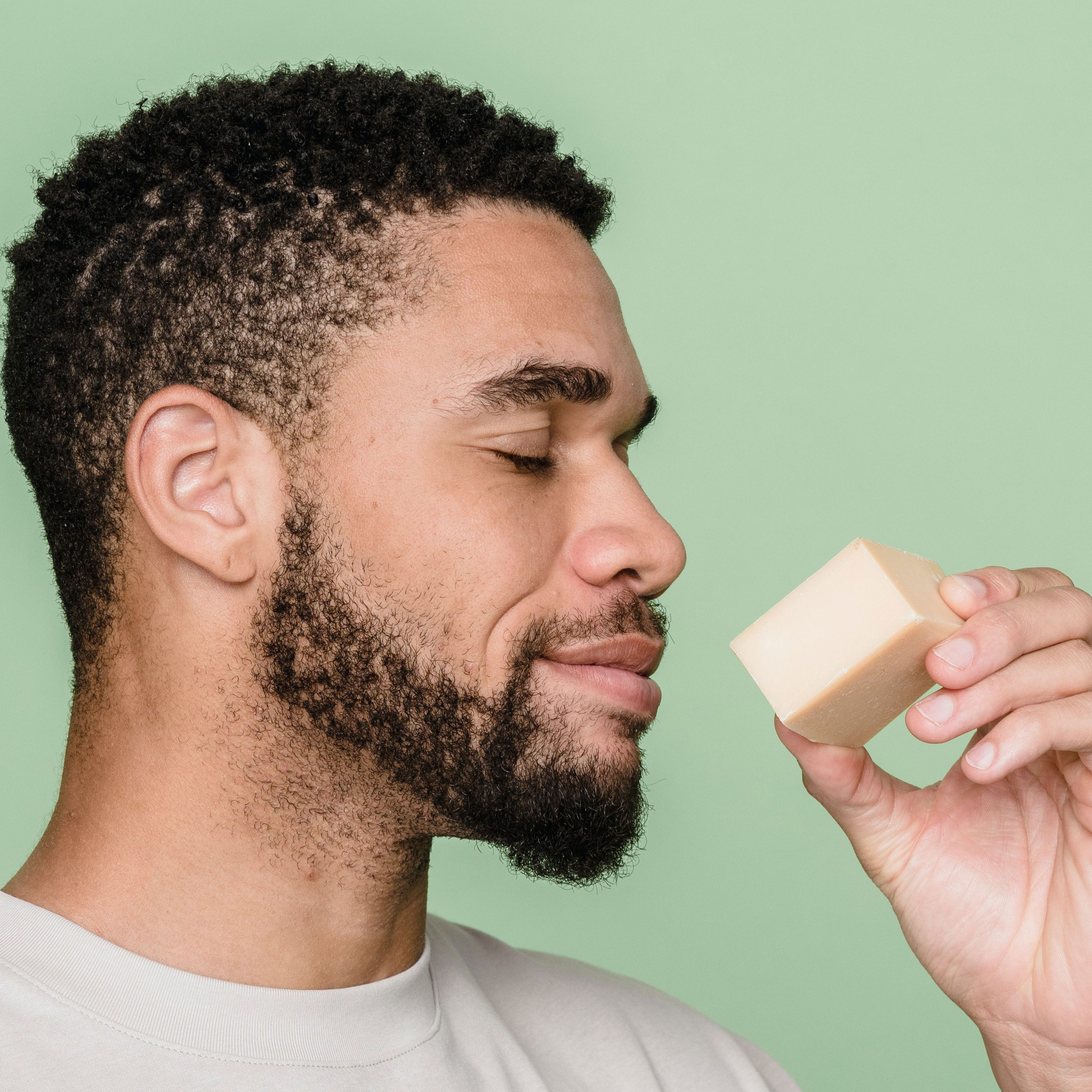 Einfach mal dran schnuppern - und schon ist der Heißhunger weg? Dieser Trick soll funktionieren