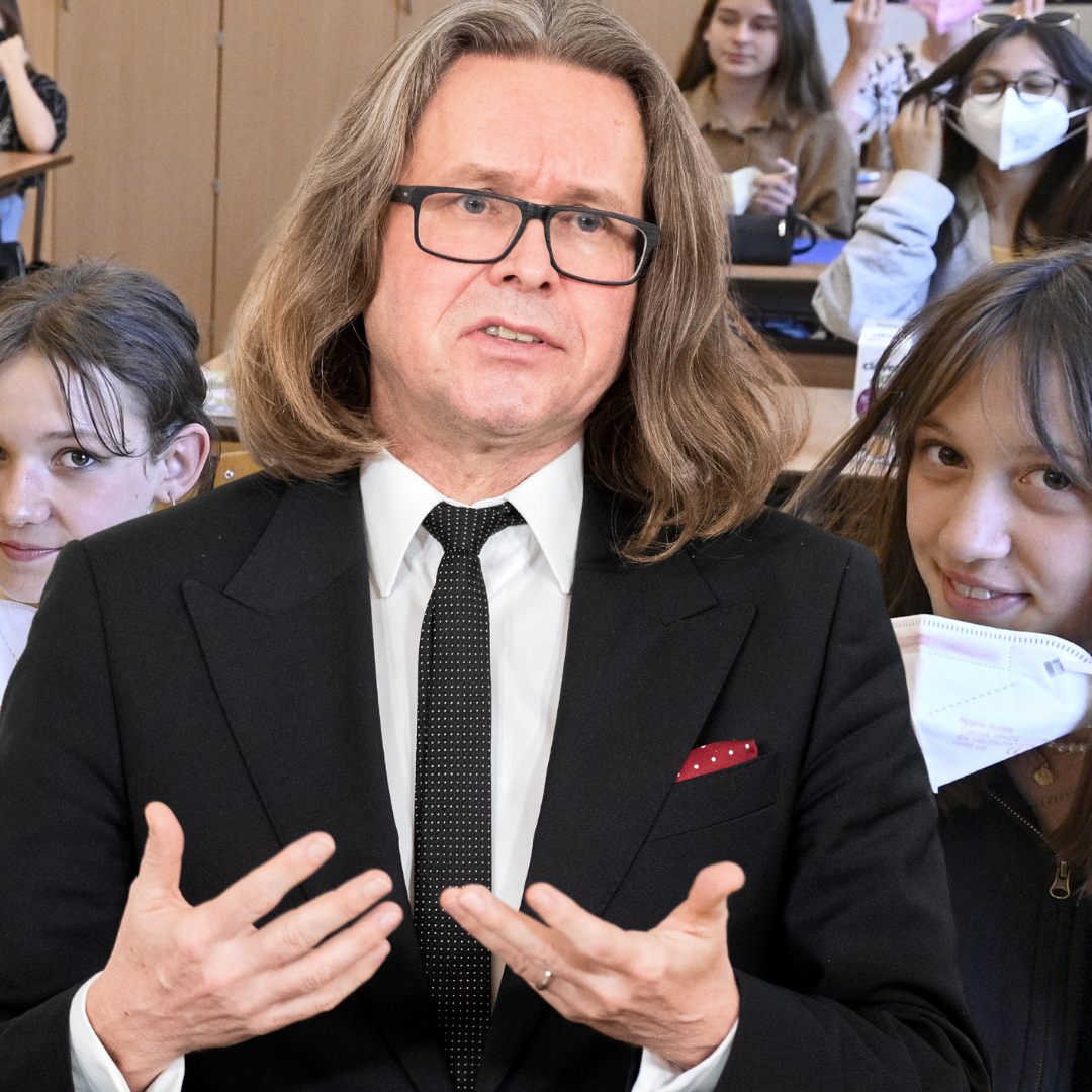 Antigentests nur bei Bedarf - Maskenpflicht außerhalb der Klasse bleibt aufrecht