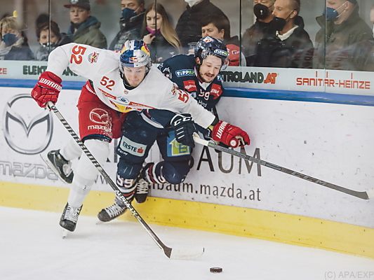 Harter Kampf zwischen Salzburg und Fehervar im ersten Finalspiel