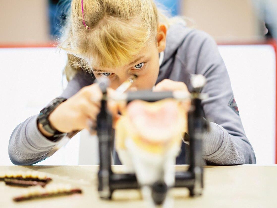 Am Girls Day können Mädchen der 7. Schulstufe in verschiedene Berufe hineinschnuppern.