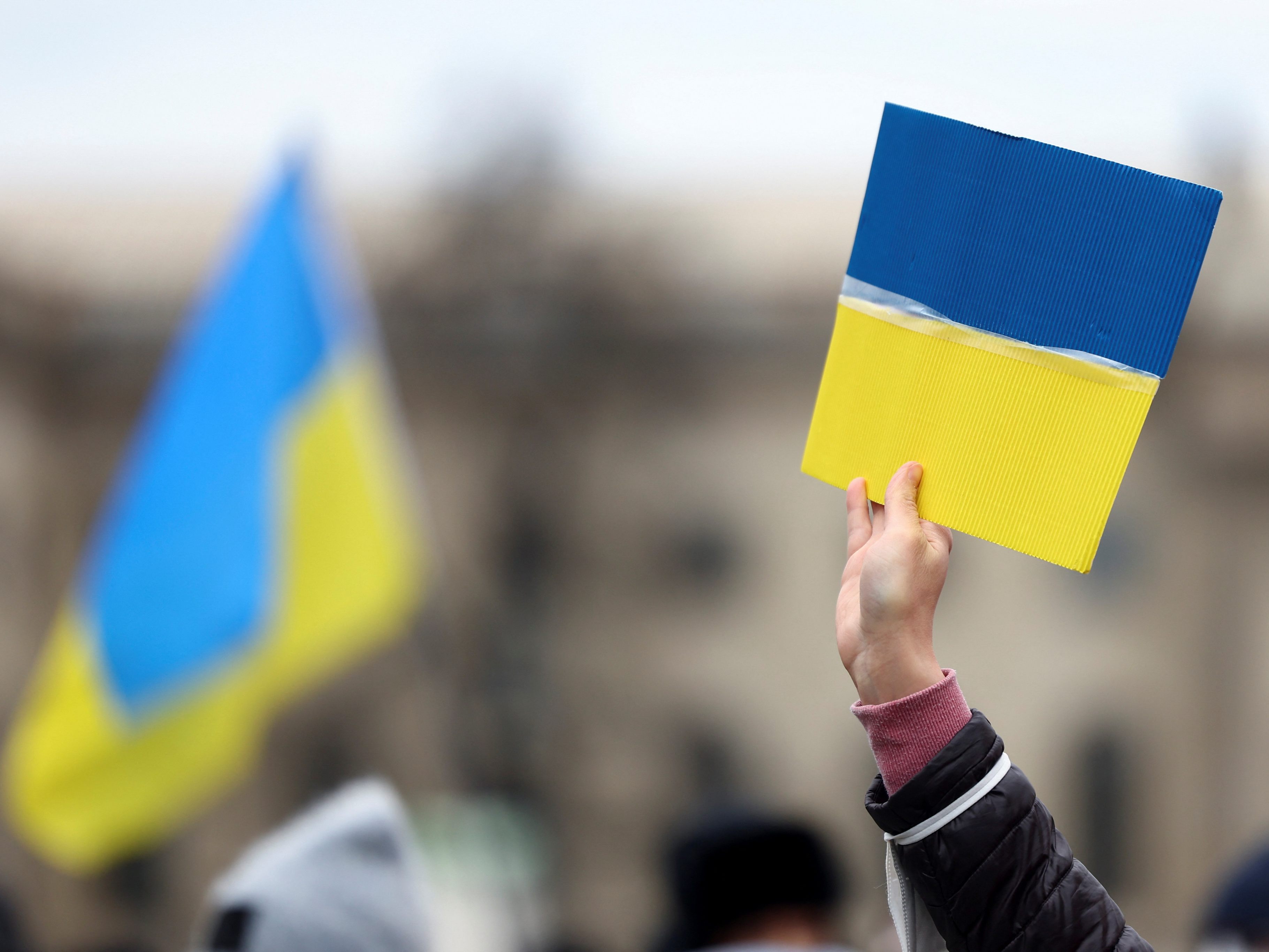 Ukraine-Demo am Sonntag in Wien verursacht Staus.