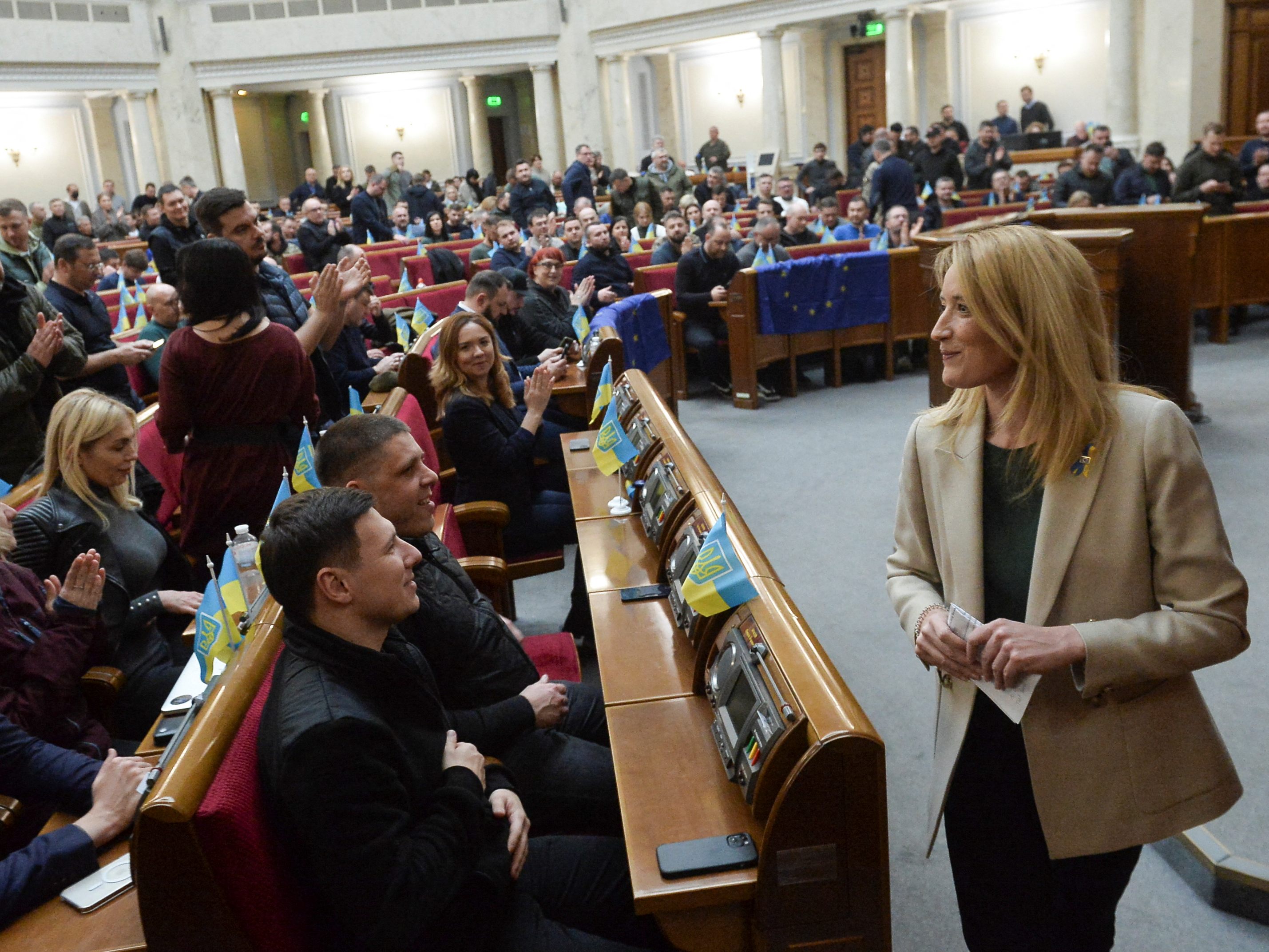 Die EU-Parlaments-Präsidentin Roberta Metsola bei einer Sitzung des ukrainischen Parlaments in Kiew.
