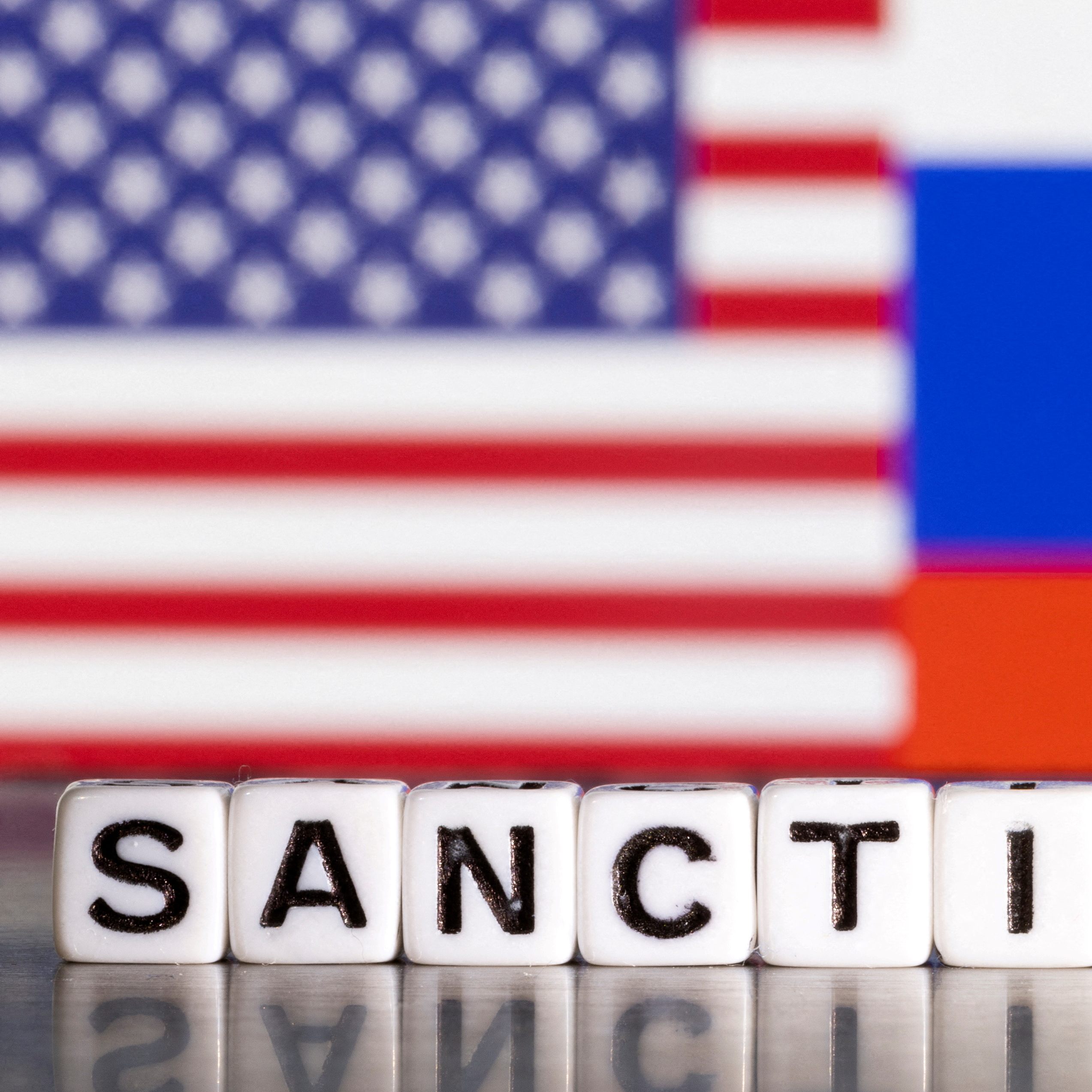 Die USA kündigten Sanktionen gegen Putins und Lawrows Kinder an.