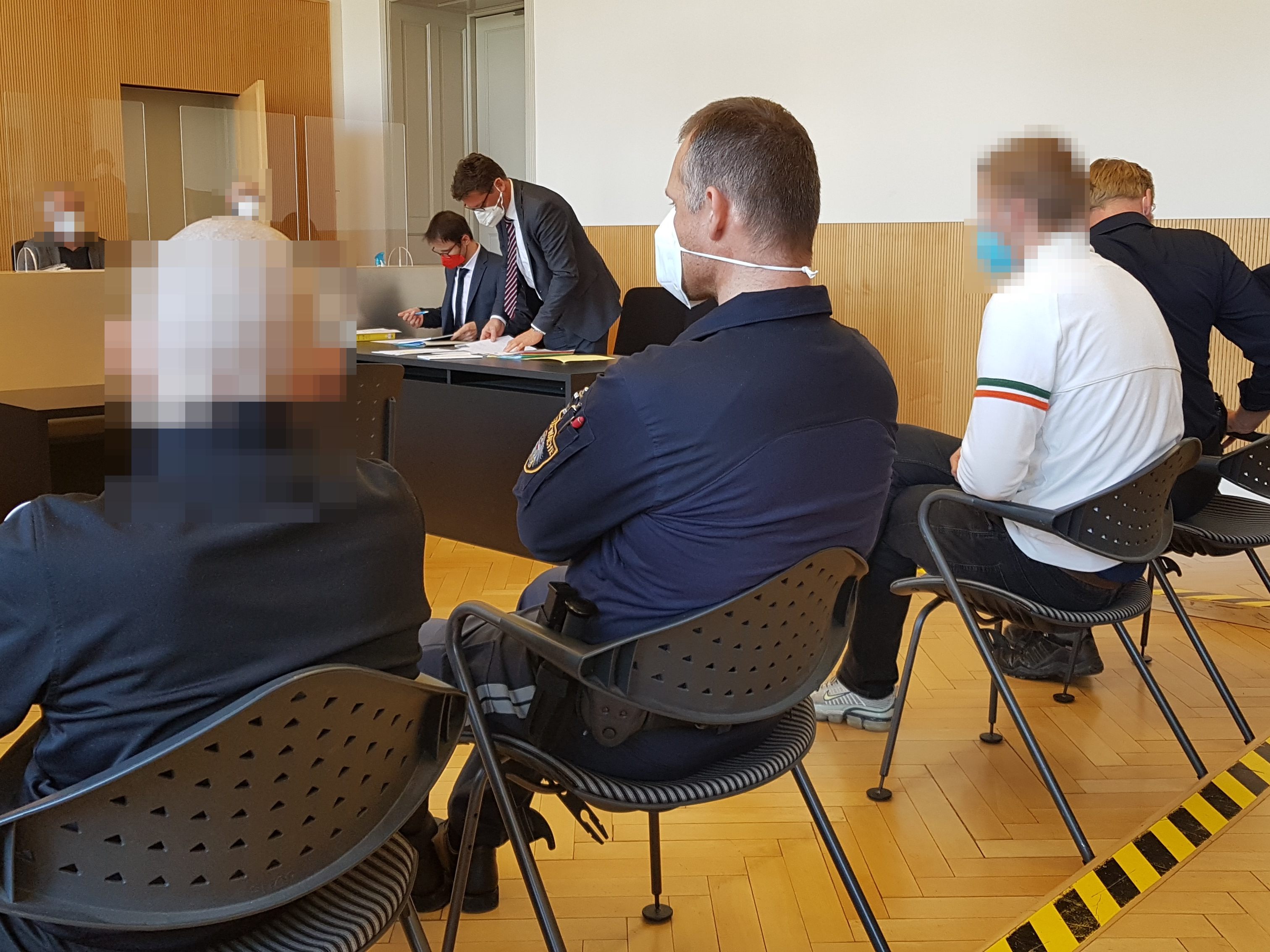 15-jähriger Komplize kam mit zwölf Monaten, vier davon unbedingt, davon
