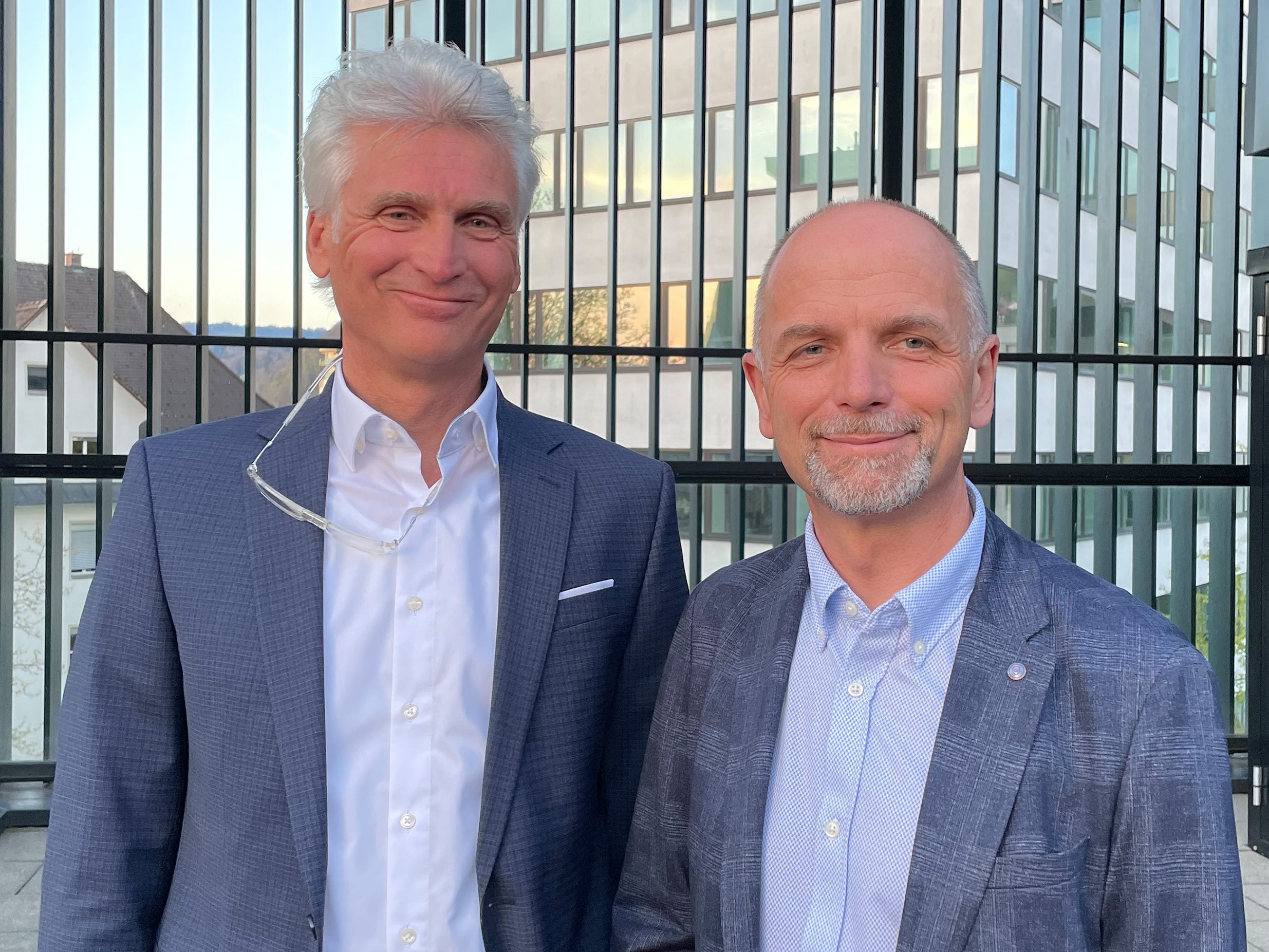 Dr. Christopher Hager und Dr. Michael Rohde. Dr. Christopher Hager und Dr. Michael Rohde.