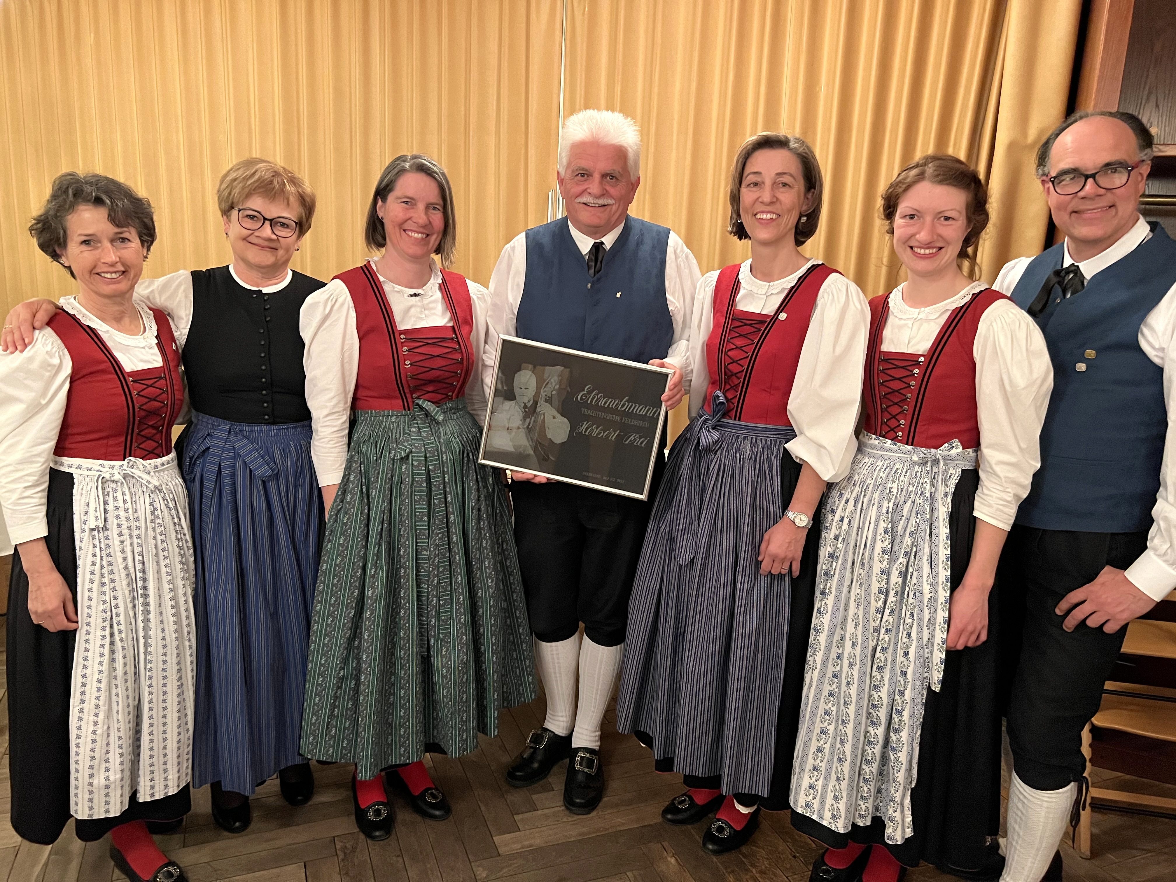 Von der Trachtengruppe Geehrte bei der JHV am 23. März 2022bei der Jbei der JHV