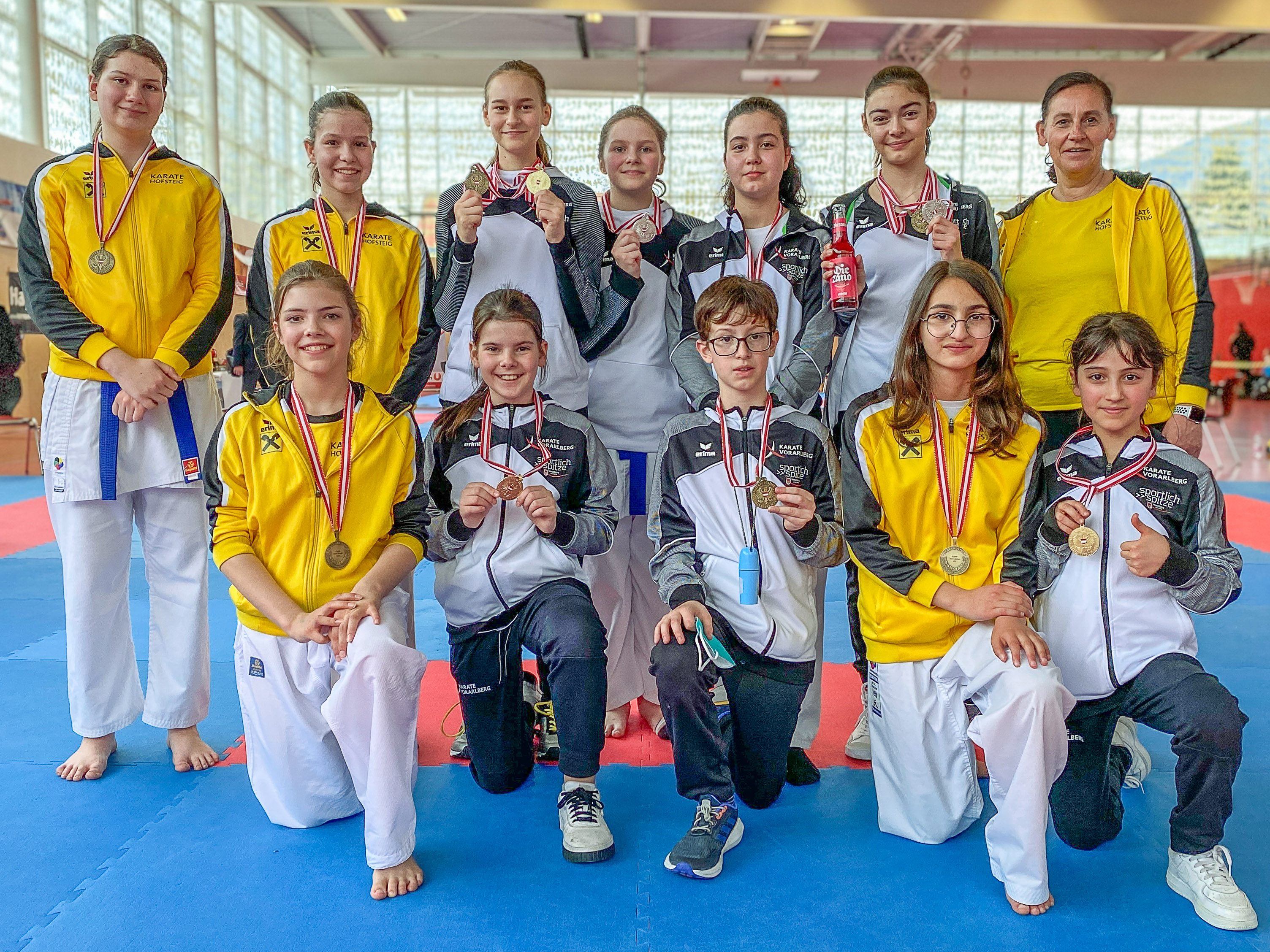 Team KARATE HOSTEIG