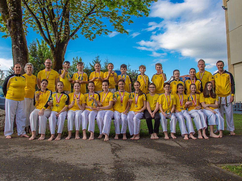 Dream Team KARATE HOFSTEIG Dream Team KARATE HOFSTEIG