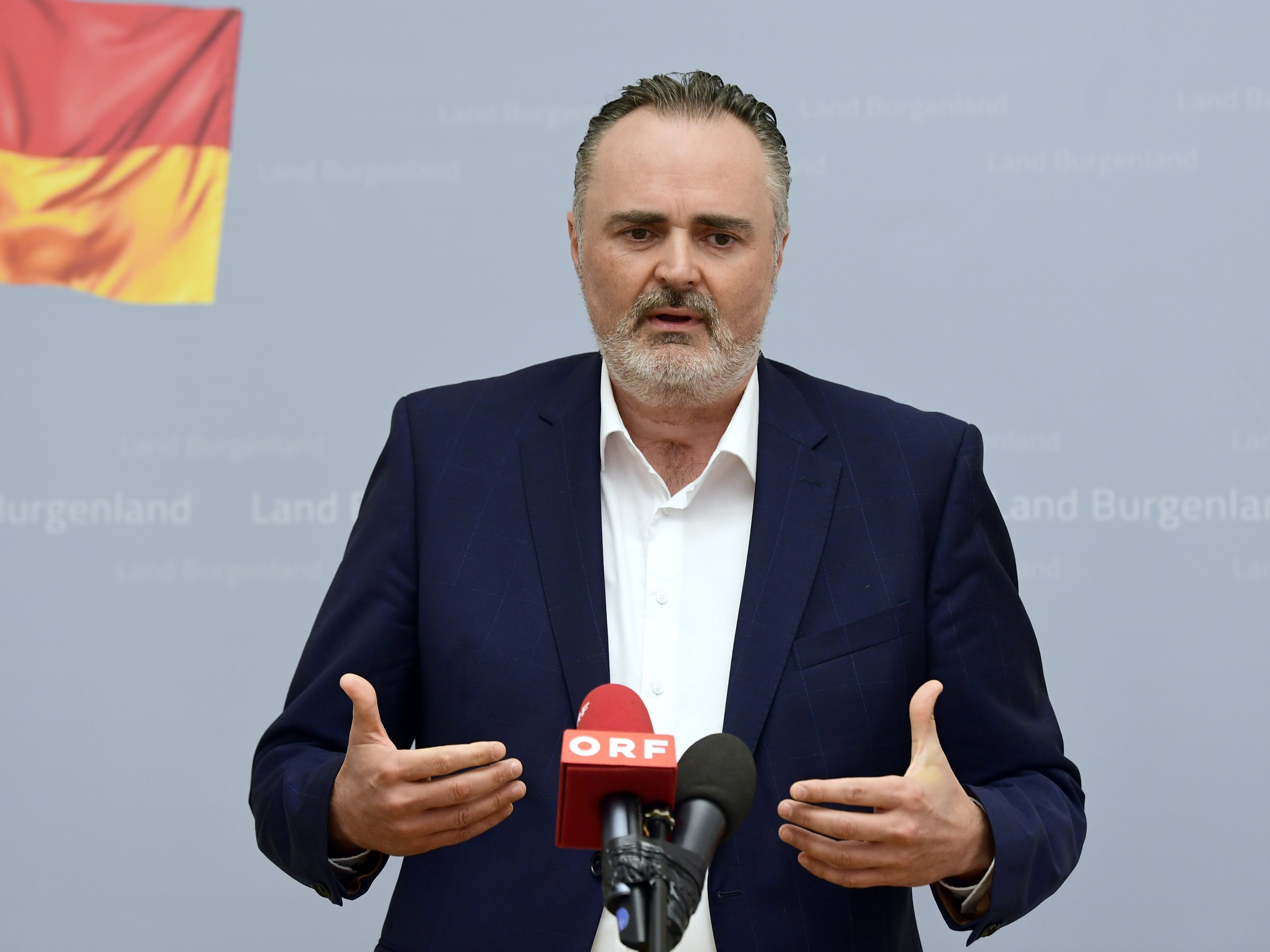 Der burgenländische Landeshauptmann Hans Peter Doskozil (SPÖ) am Donnerstag im Rahmen einer Stellungnahme zum Thema "Einstellung der WKStA-Ermittlungen" in Eisenstadt.