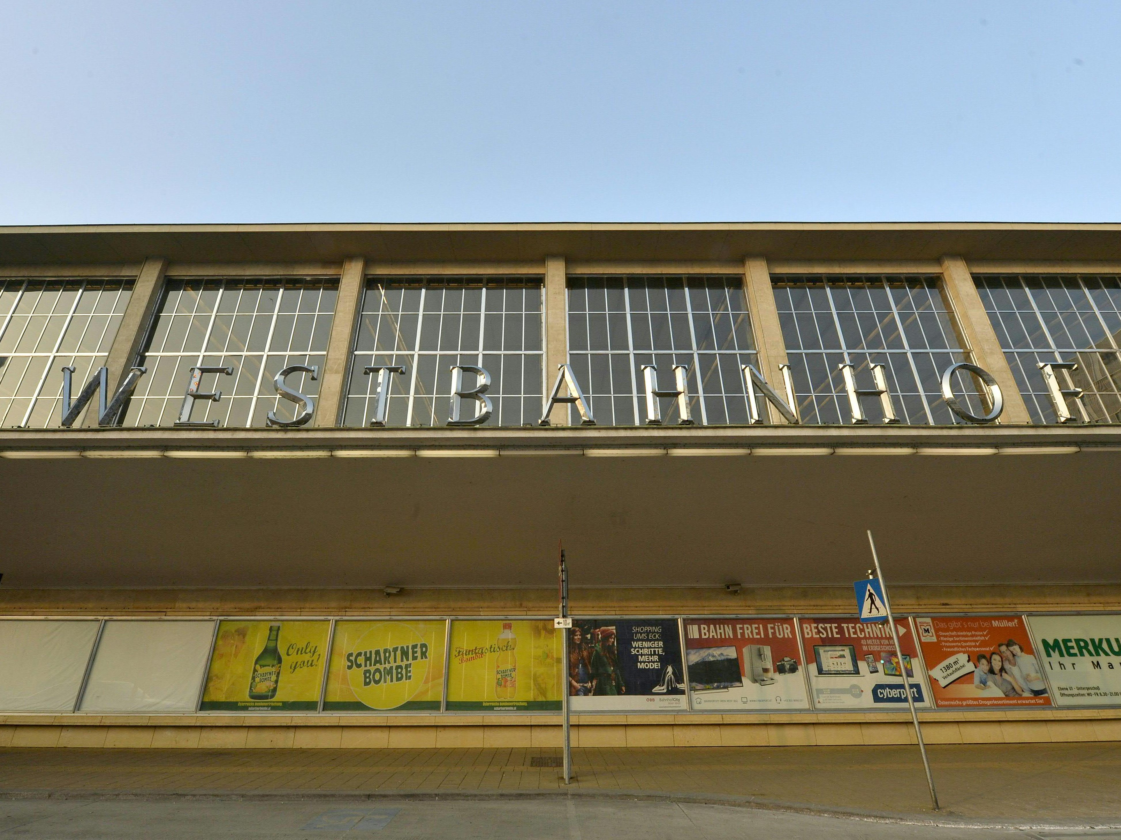 Am Wiener Westbahnhof ist ein 46-Jähriger bei einem Verkehrsunfall verletzt worden