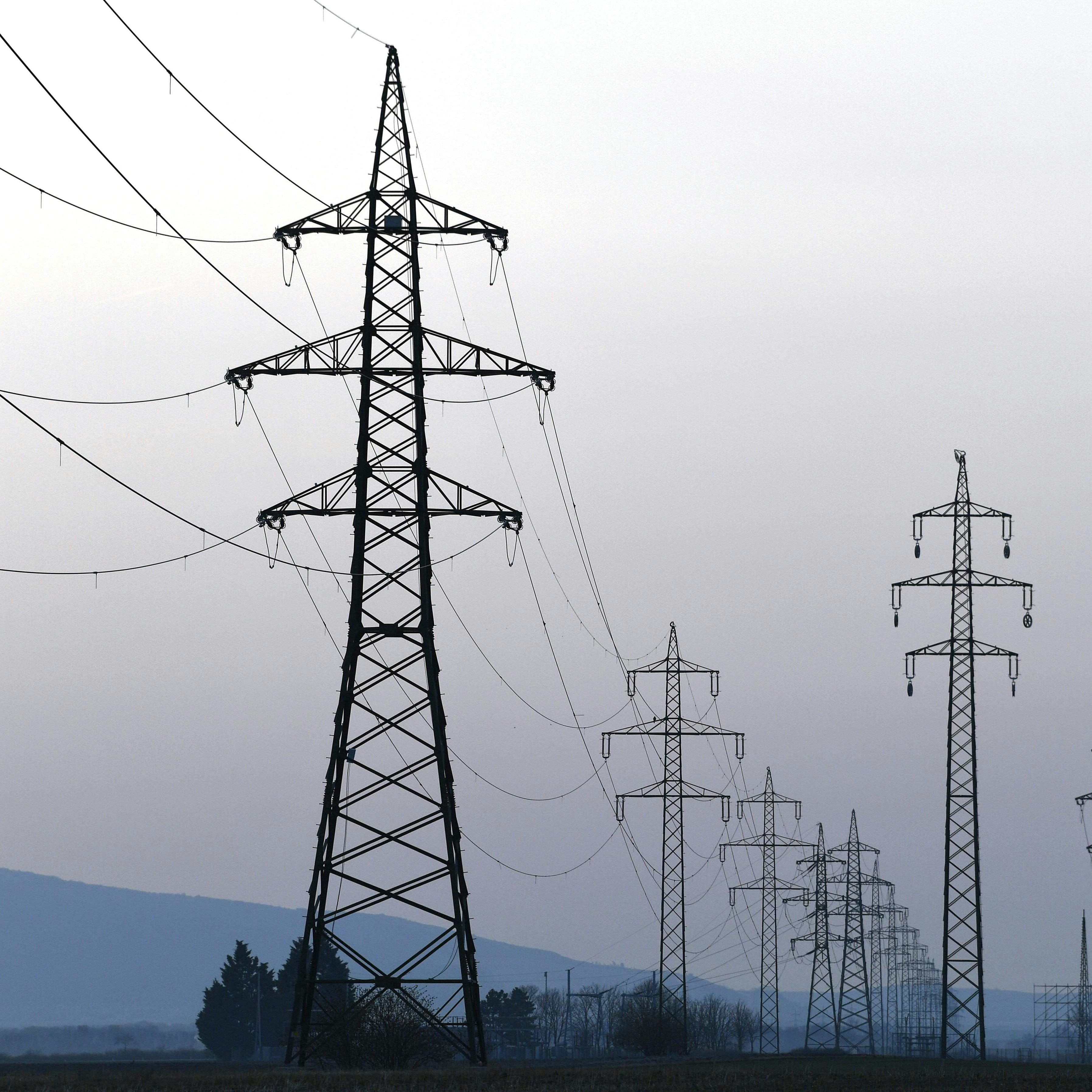 Strom-Großhandelspreise springen weiter nach oben.