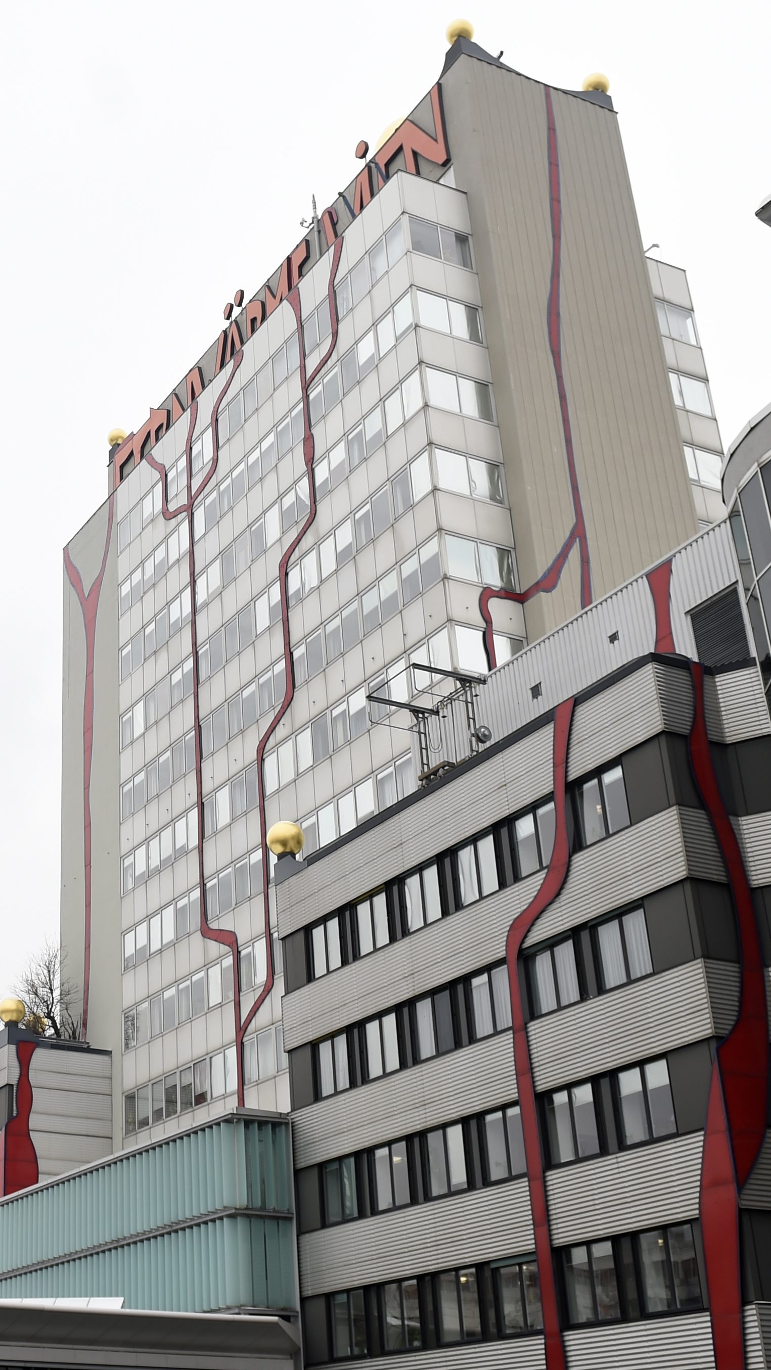 Die Müllverbrennungsanlage Spittelau sowie der Sitz der Fernwärme Wien.