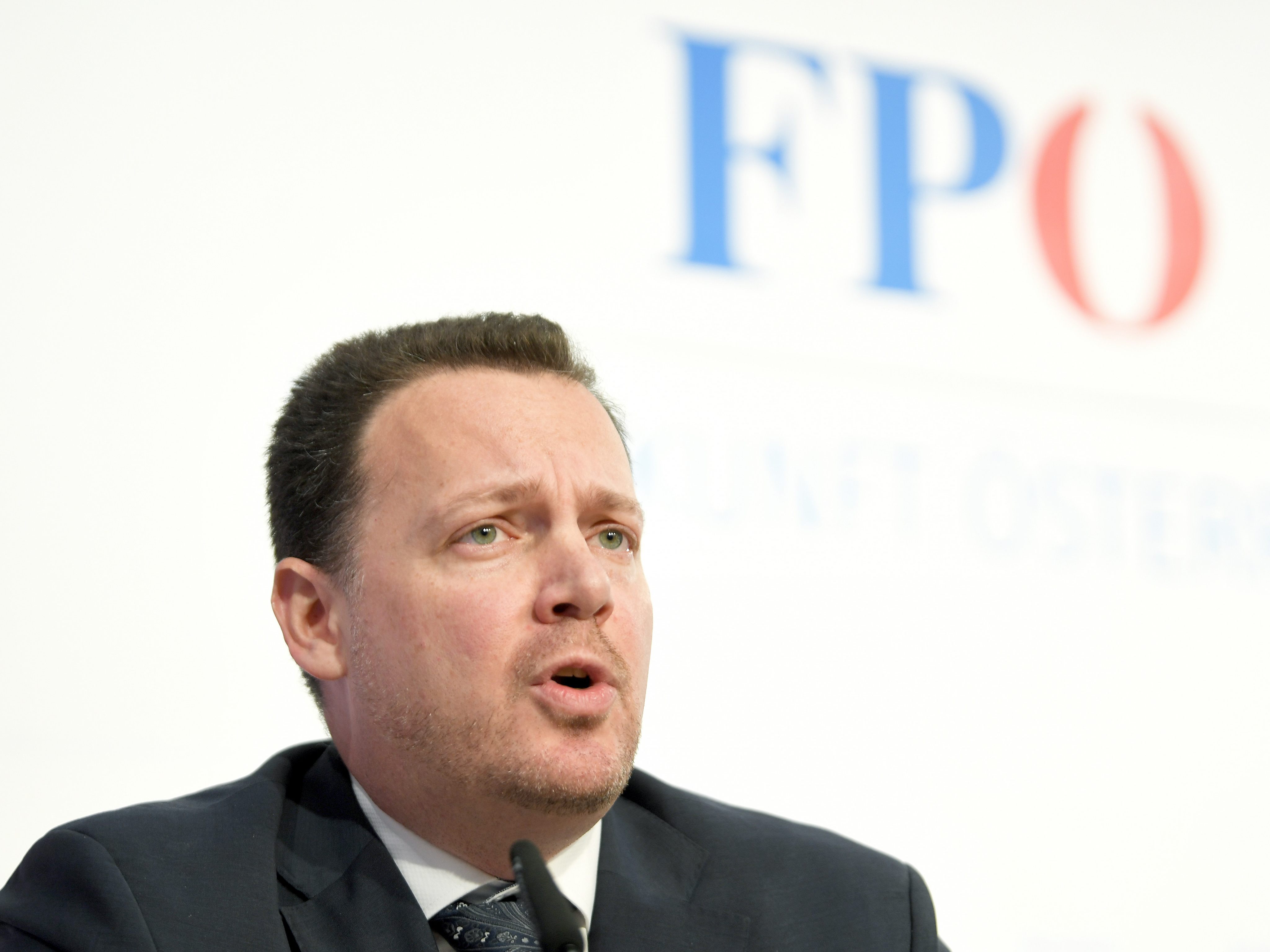 Die FPÖ möchte eine Abschaffung des Grünen Passes. Die FPÖ möchte eine Abschaffung des Grünen Passes.