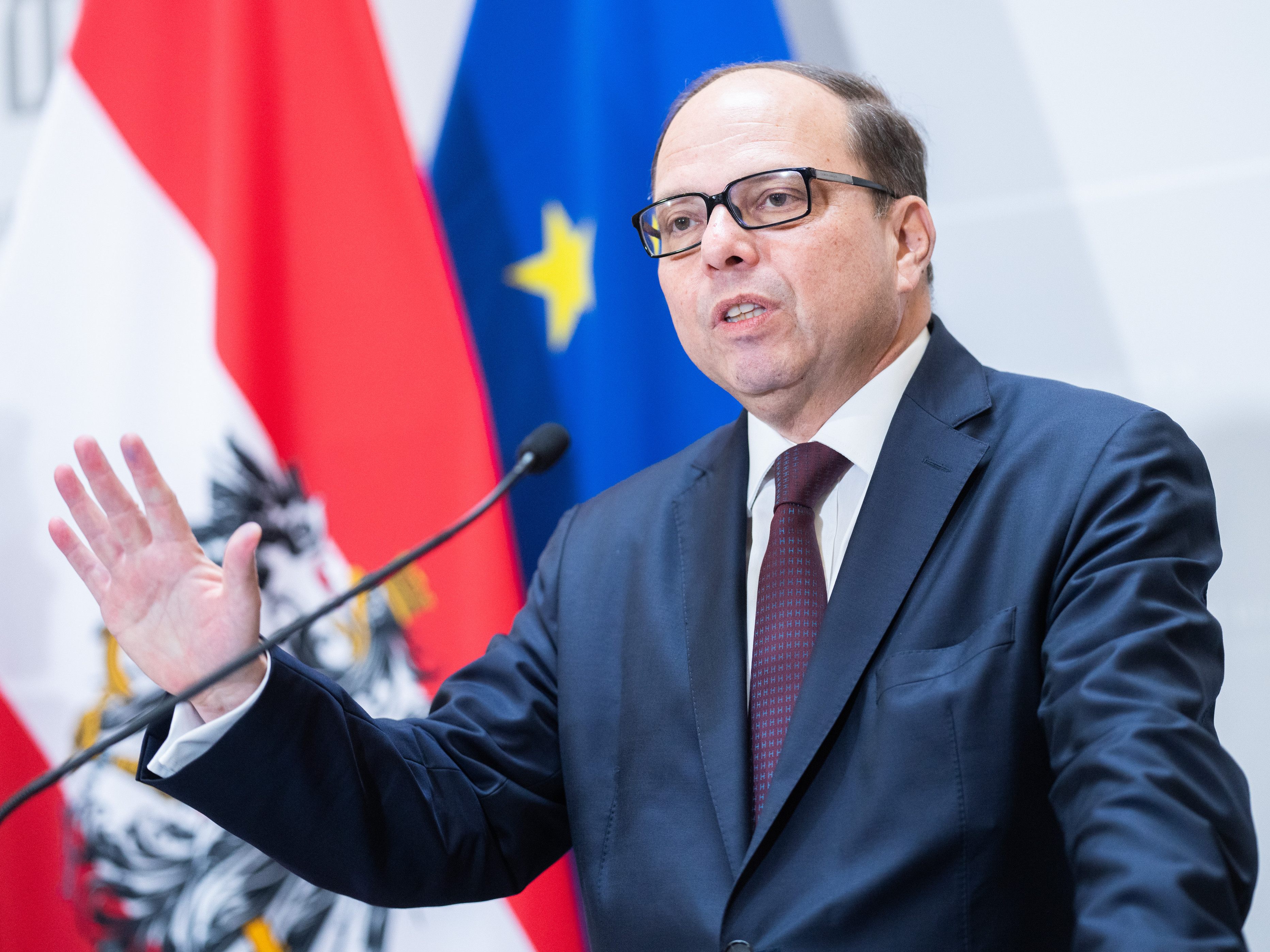 Szekeres-Replik: ÖGK solle eher die Situation der Kassenärzte verbessern, anstatt Wahlärzte abzuschaffen