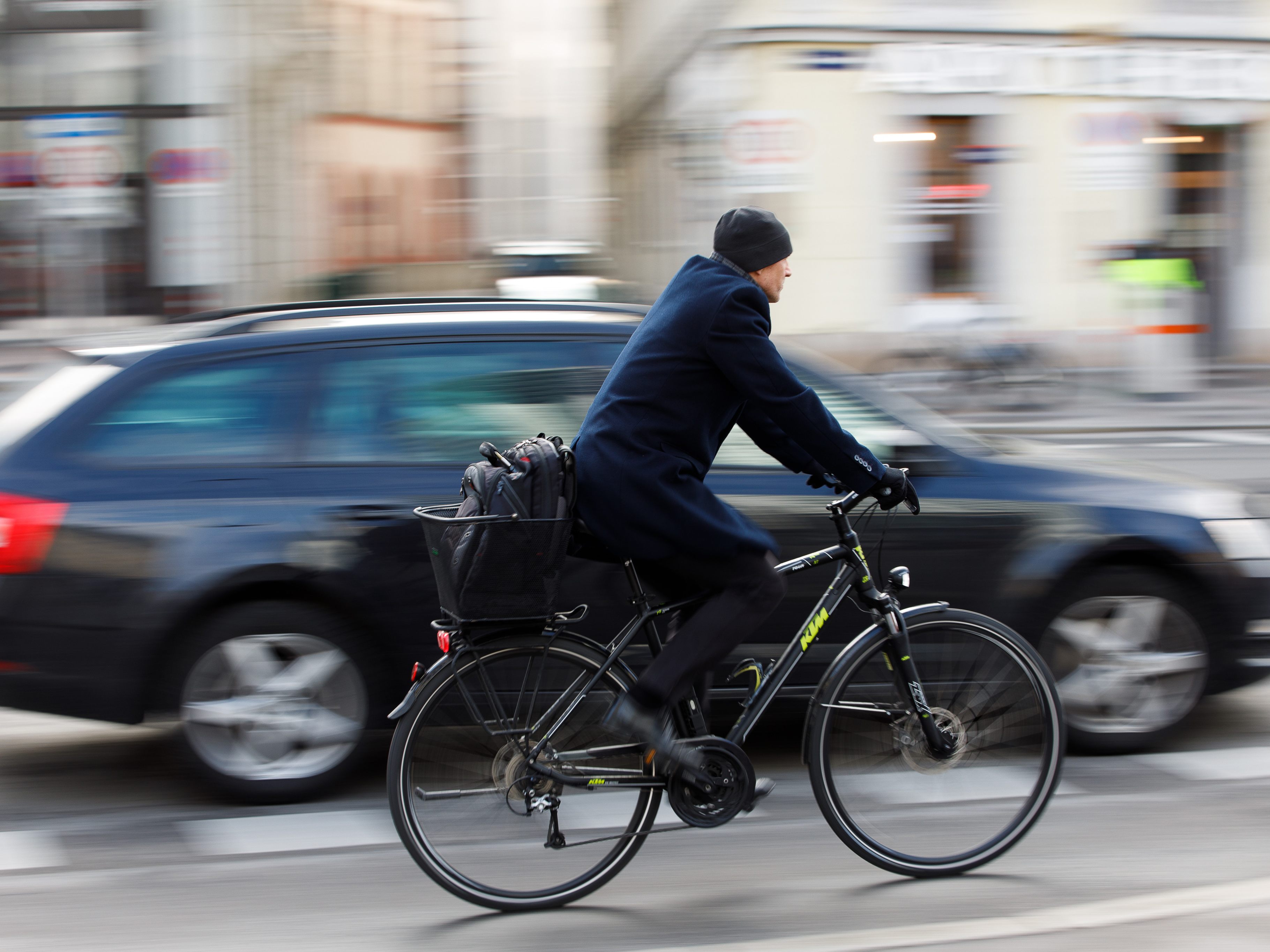StVO-Novelle mit neuen Spielregeln für Radfahren und Zufußgehen. StVO-Novelle mit neuen Spielregeln für Radfahren und Zufußgehen.