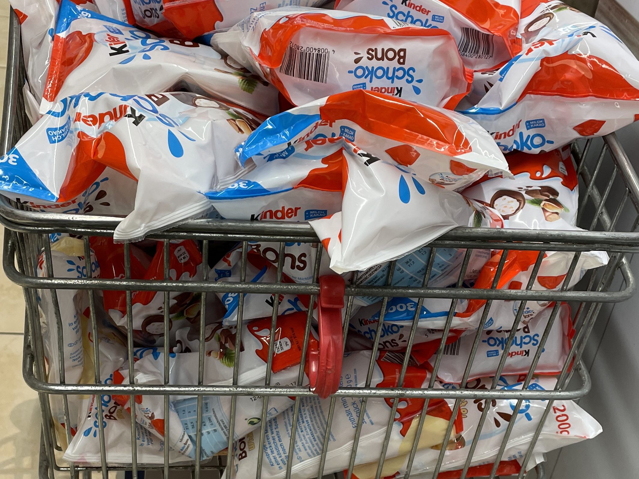 Die Missstände im belgischen Ferrero-Werk waren offenbar seit Monaten bekannt.