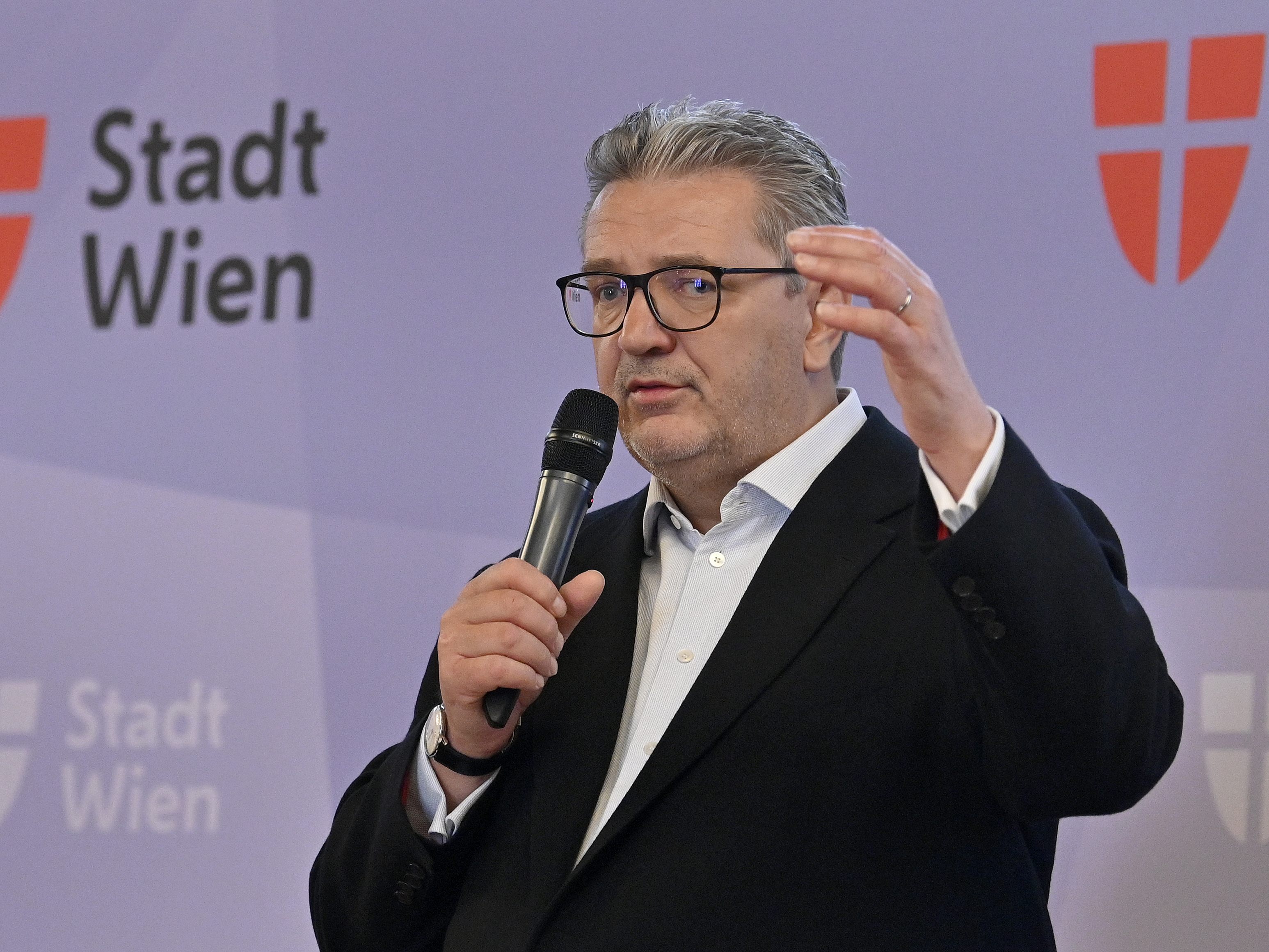 Hacker ist für eine Bindung von Ärzten an Spitäler nach ihrer Ausbildung Hacker ist für eine Bindung von Ärzten an Spitäler nach ihrer Ausbildung