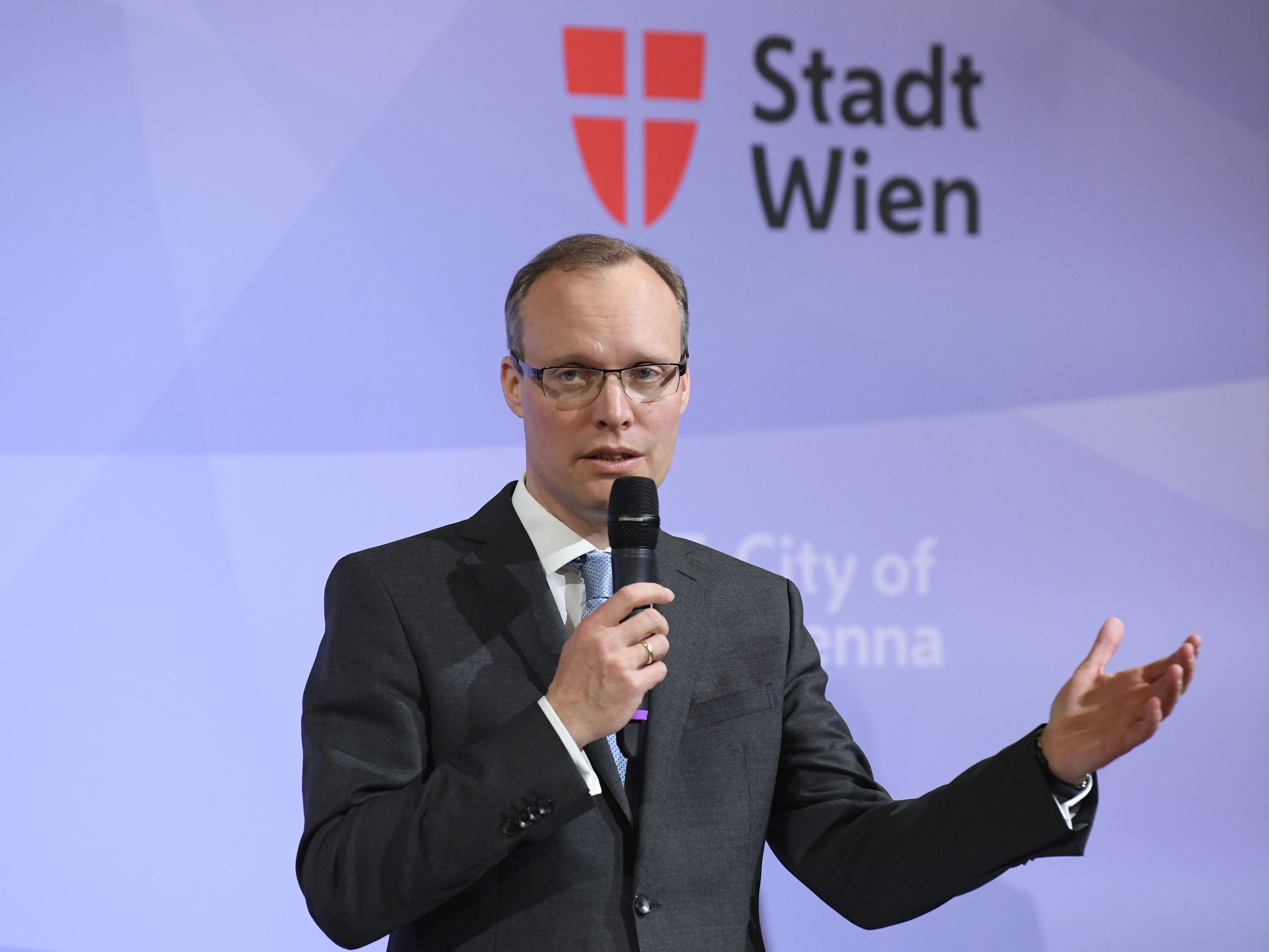 Alexander Biach von der Wirtschaftskammer Wien widerspricht der Asfinag Alexander Biach von der Wirtschaftskammer Wien widerspricht der Asfinag