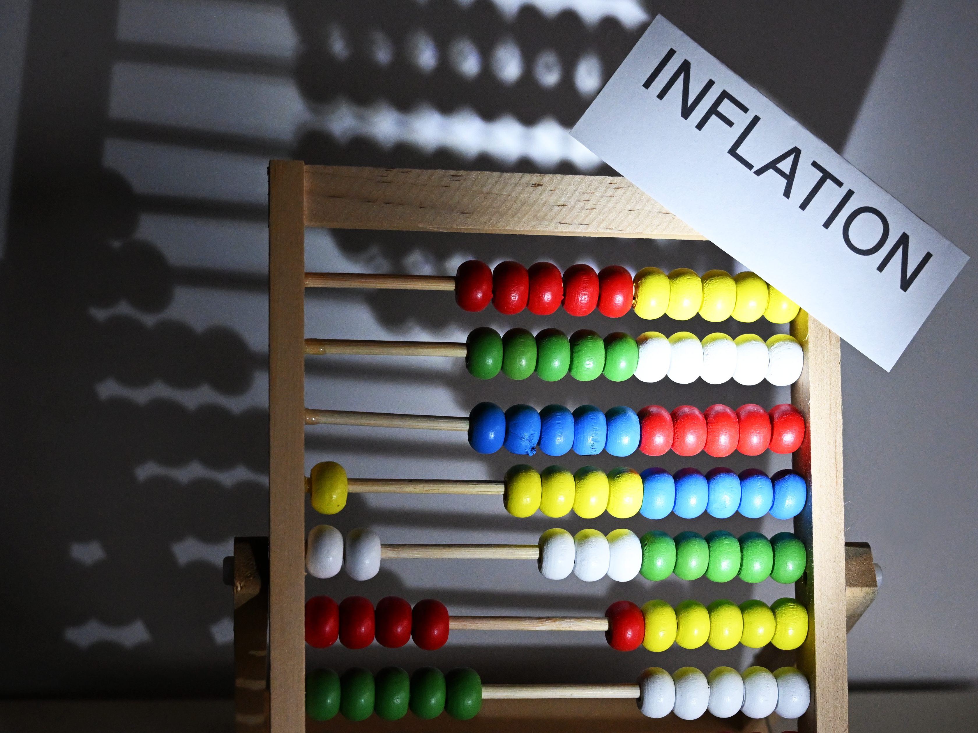 Die Österreicher leiden immer mehr unter der hohen Inflation. Die Österreicher leiden immer mehr unter der hohen Inflation.
