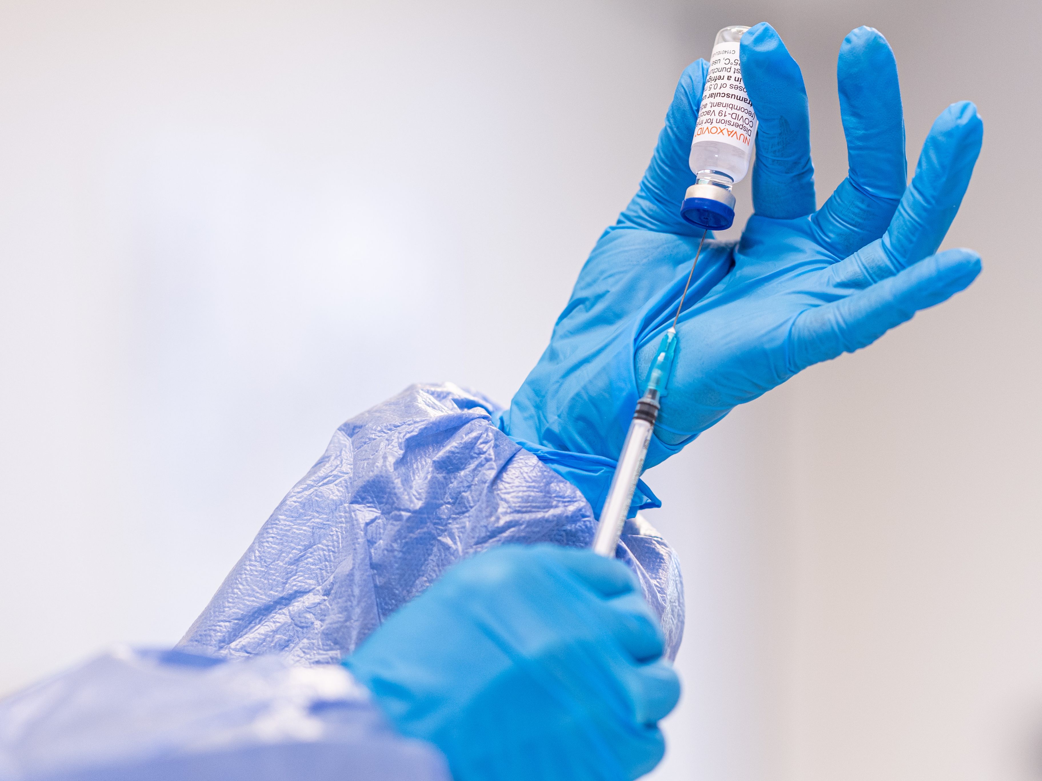 Laut Studien haben Genesene mit vollständigem Impfschutz den stärksten Schutz gegen eine neuerliche Erkankung mit dem Coronavirus. Laut Studien haben Genesene mit vollständigem Impfschutz den stärksten Schutz gegen eine neuerliche Erkankung mit dem Coronavirus.