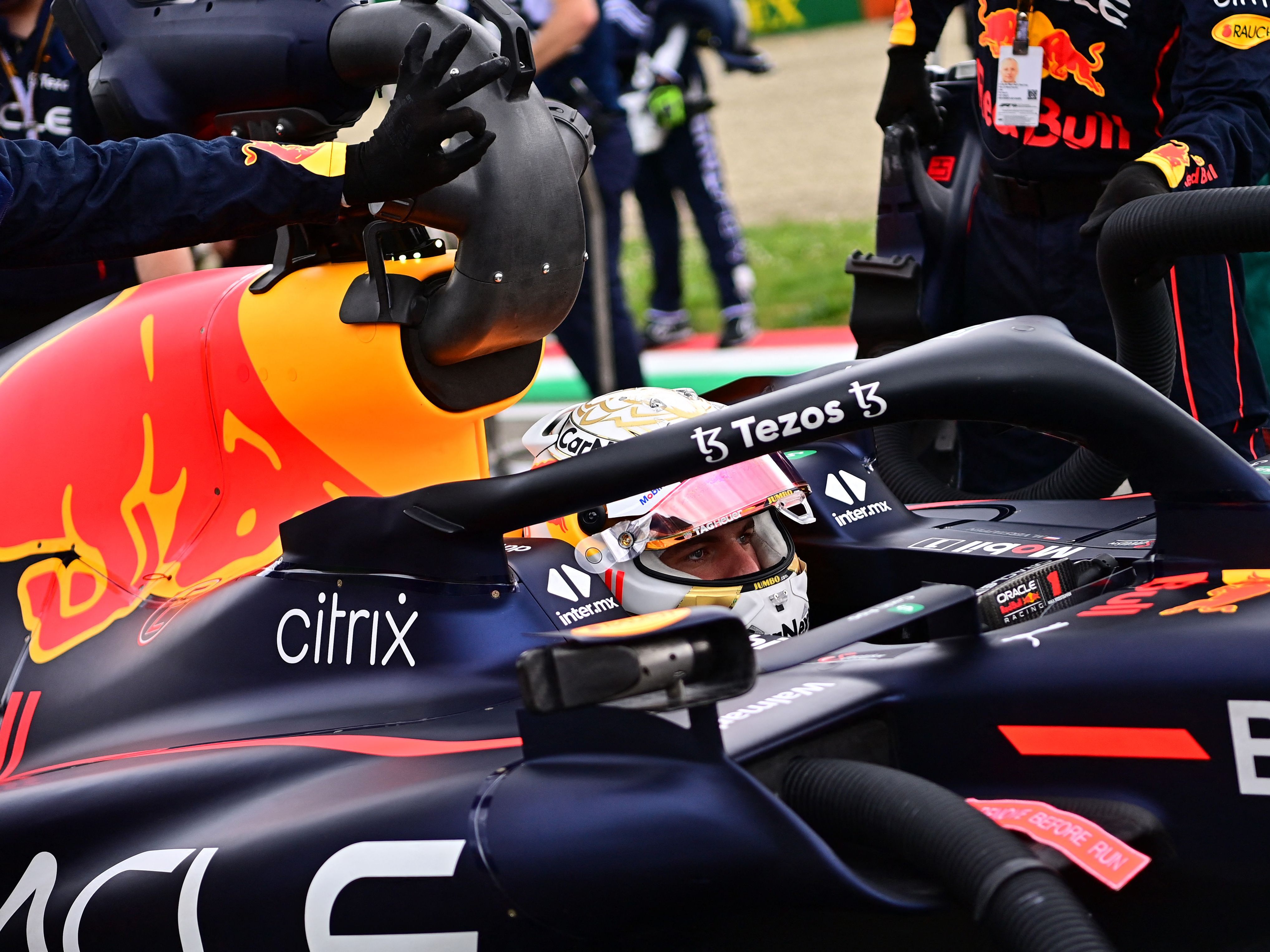 Verstappen in Imola Sprint-Sieger vor Leclerc