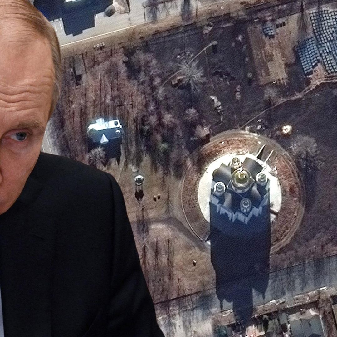 Satellitenbilder der zerstörten ukrainischen Stadt Butscha zeigen, dass Moskaus Darstellung nicht stimmt.