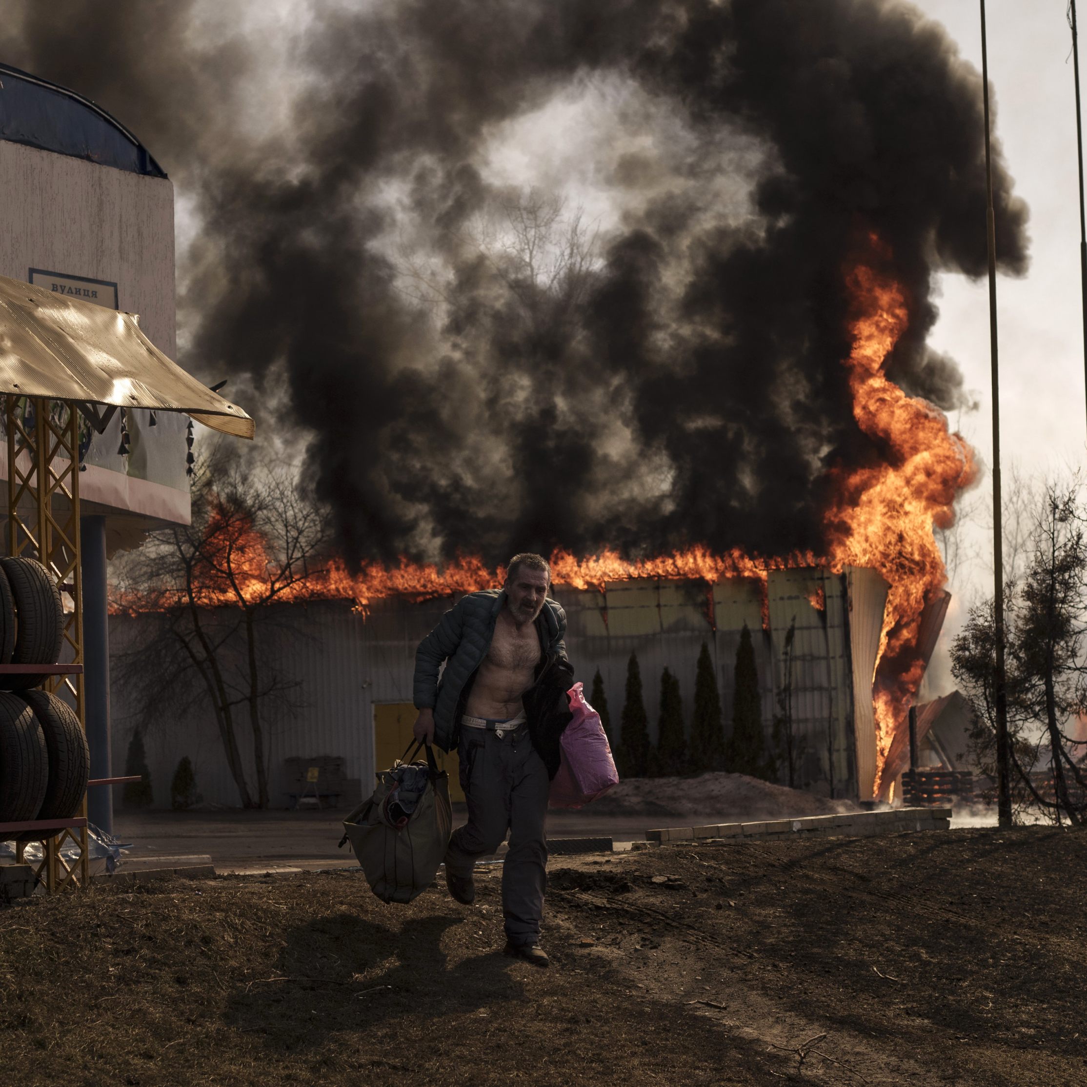 Im Osten der Ukraine sollen russische Truppen Verstärkung erhalten haben, um die Angriffe weiter fortzusetzen.