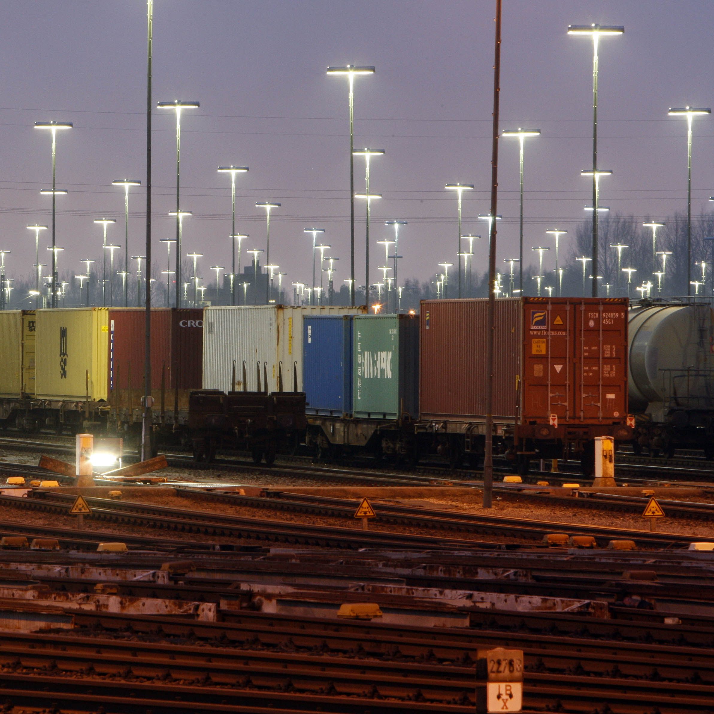 150.000 leere Güterwaggons verstopfen Gleise in Russland