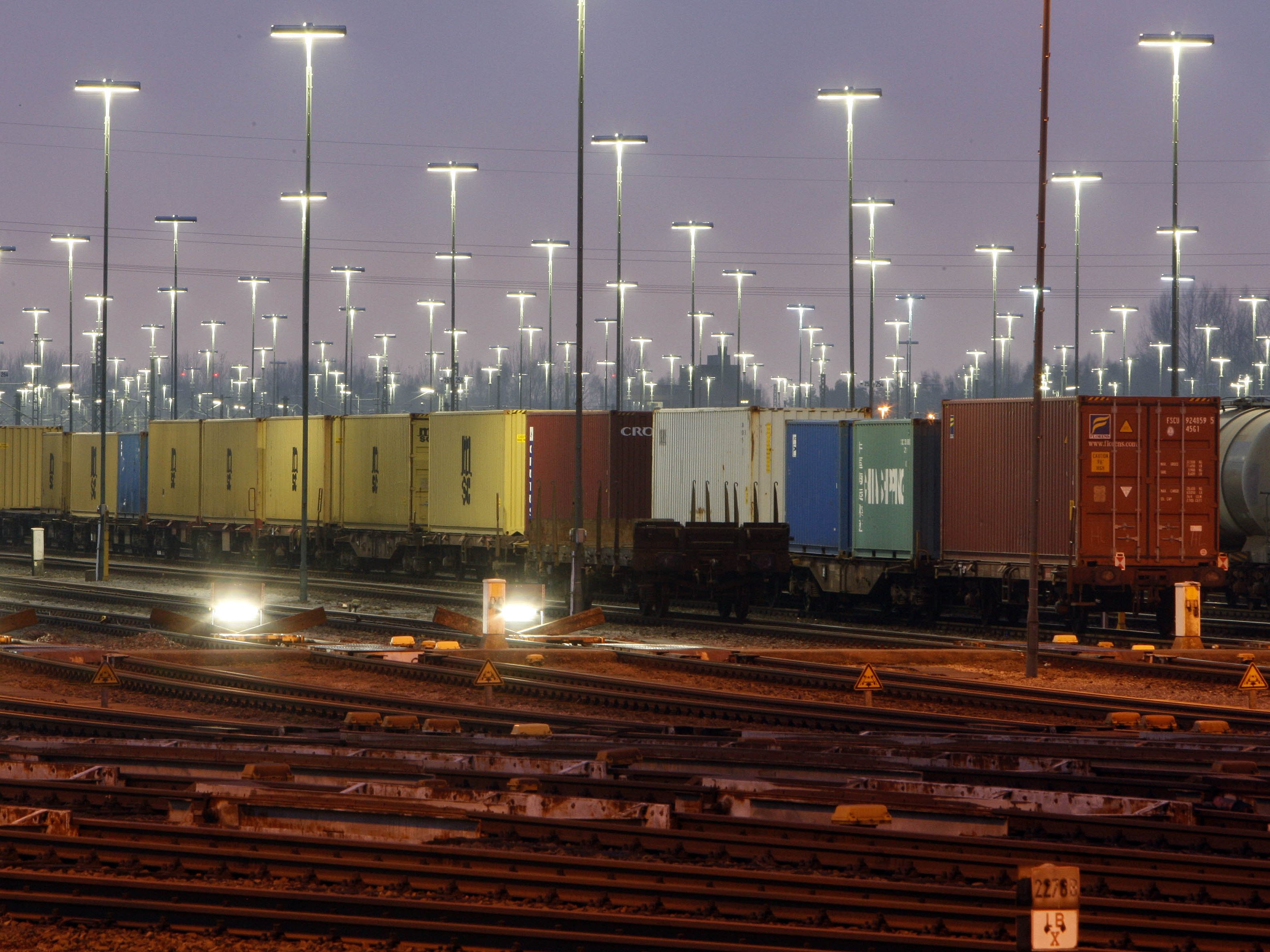 150.000 leere Güterwaggons verstopfen Gleise in Russland