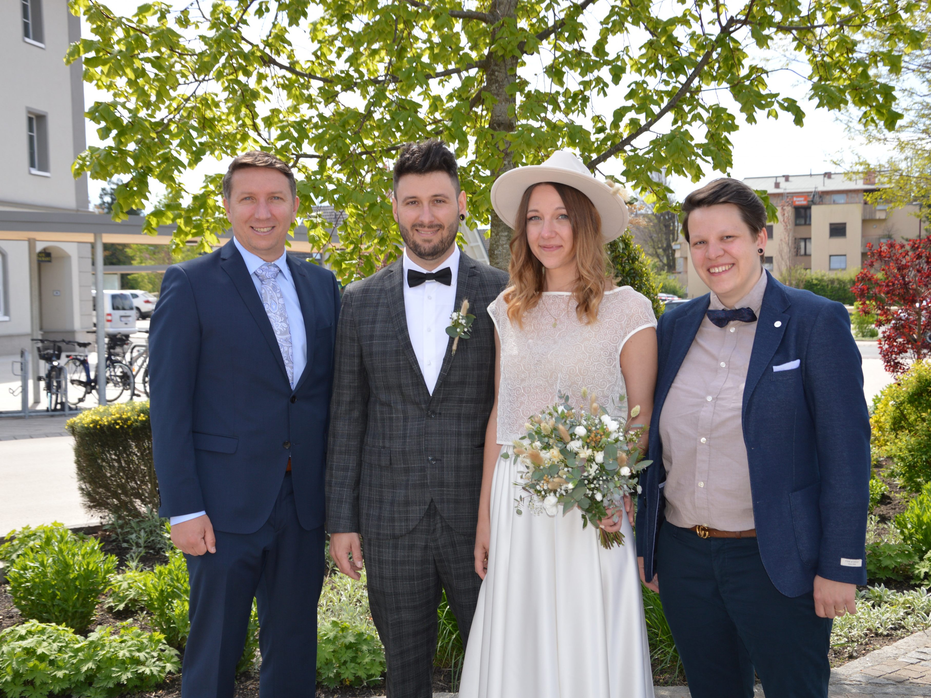 Linda Bachmayer und Pierre Wolf haben geheiratet. Linda Bachmayer und Pierre Wolf haben geheiratet.