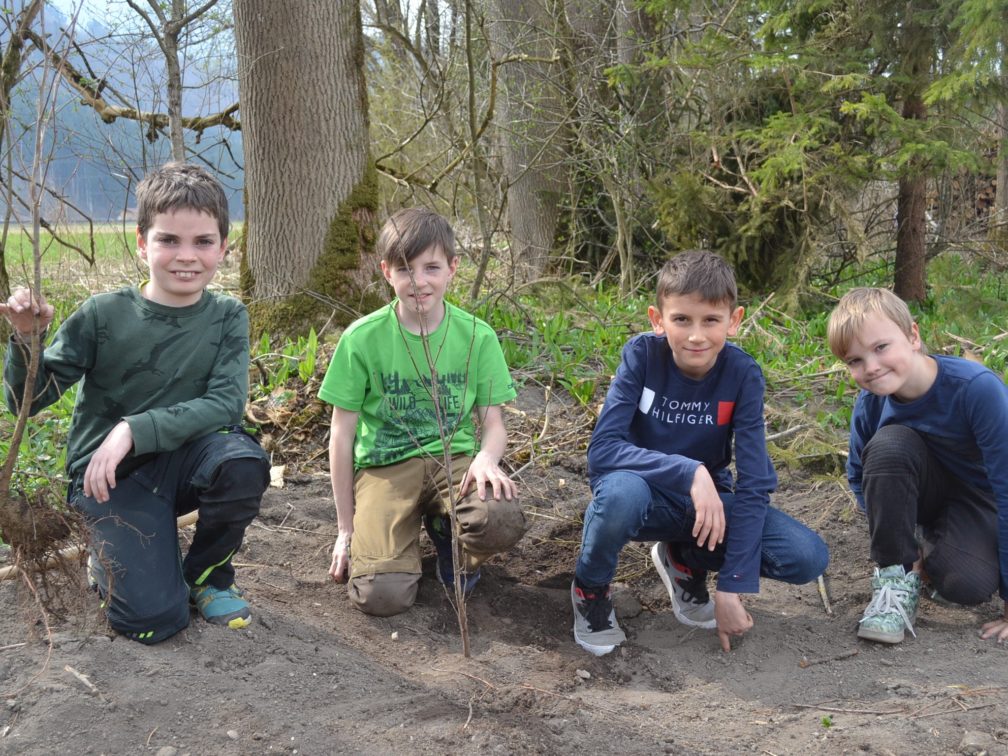 Mit viel Elan und Ausdauer bei der Sache: Luzius, Jakob, Emir und Henry.