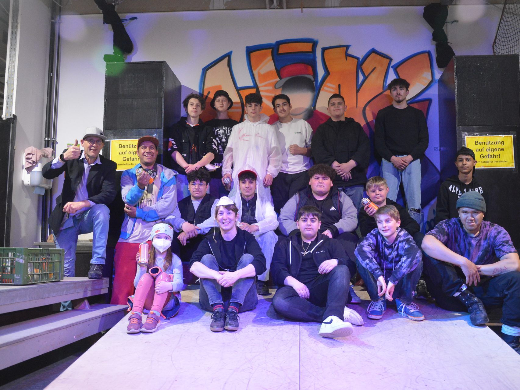 Im Culture Factor Y durften sich die Jugendlichen im Zuge eines zweitägigen Graffiti-Workshops im Sprayen üben. Im Culture Factor Y durften sich die Jugendlichen im Zuge eines zweitägigen Graffiti-Workshops im Sprayen üben.