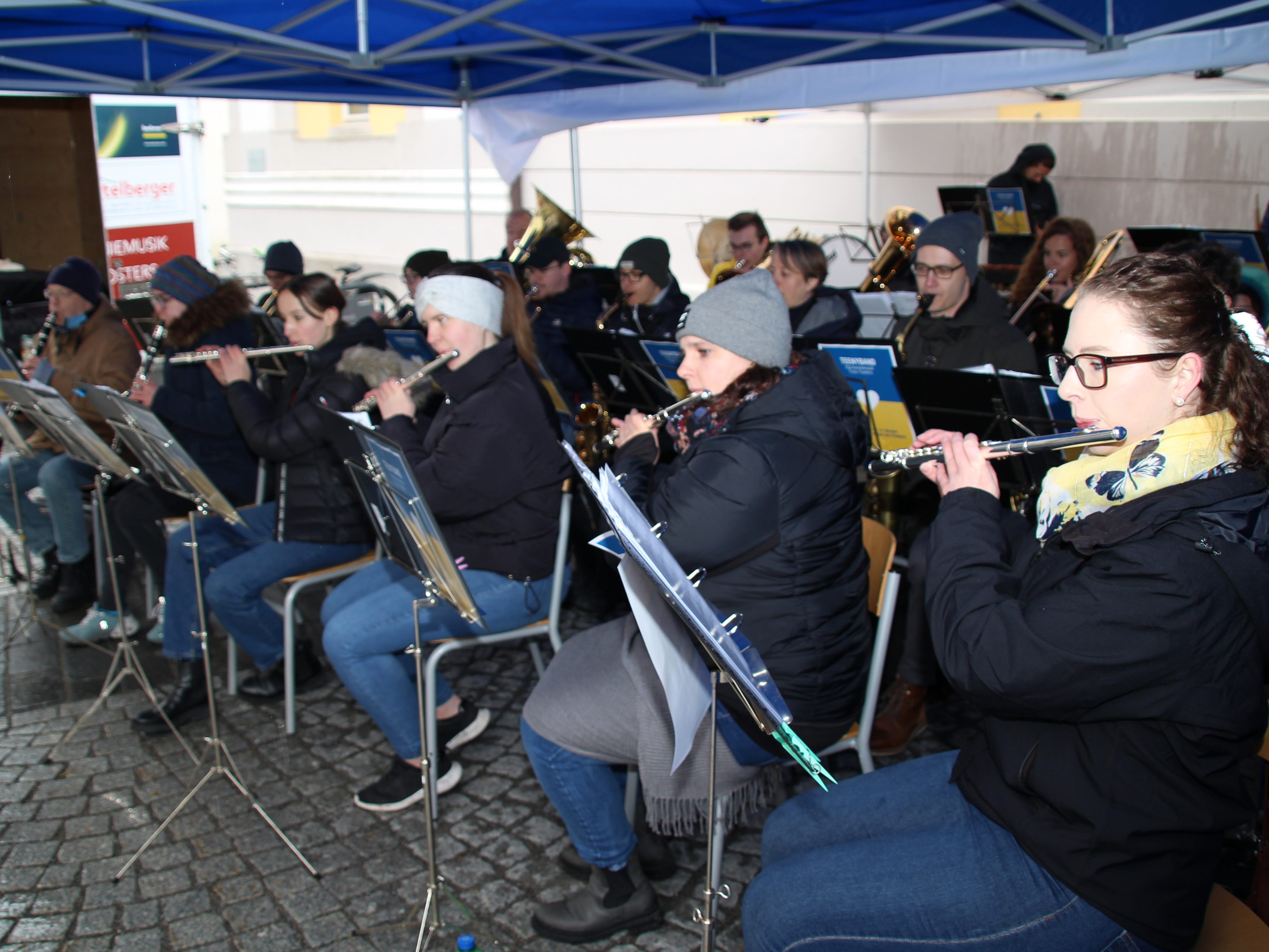 Harmoniemusik Tisis-Tosters spielte für die Menschen in der Ukraine. Harmoniemusik Tisis-Tosters spielte für die Menschen in der Ukraine.