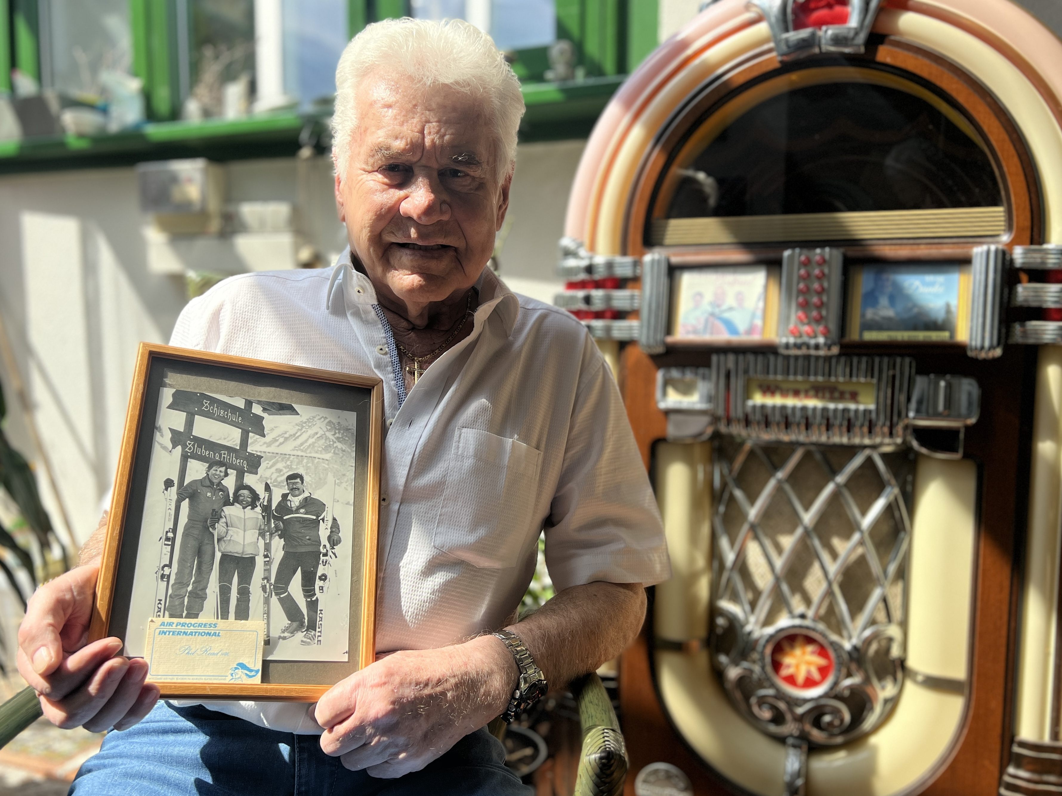Skilehrerlegende Willi Mathies aus Stuben feiert seinen 80. Geburtstag. Skilehrerlegende Willi Mathies aus Stuben feiert seinen 80. Geburtstag.