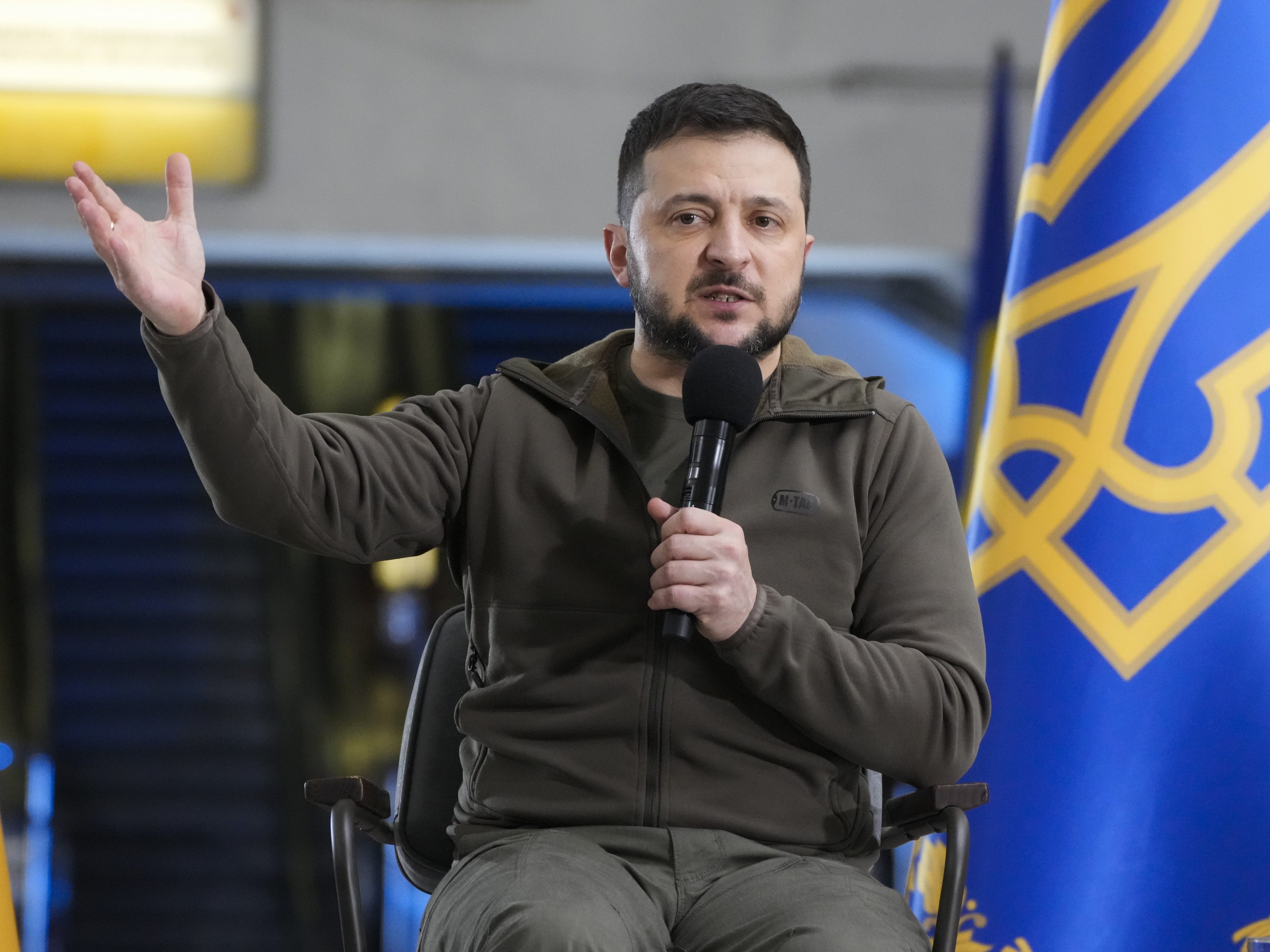 Selenskyj kritisiert den russischen Gas-Lieferstopp an Polen und Bulgarien.