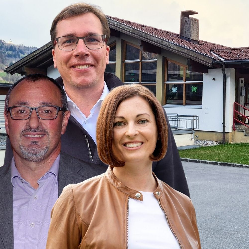 Kündigung von Pädagogin: Bürgermeister Florian Küng sieht sich mit Kritik von Thomas Kelterer (younion) und Nadine Kasper (Grüne) konfrontiert.